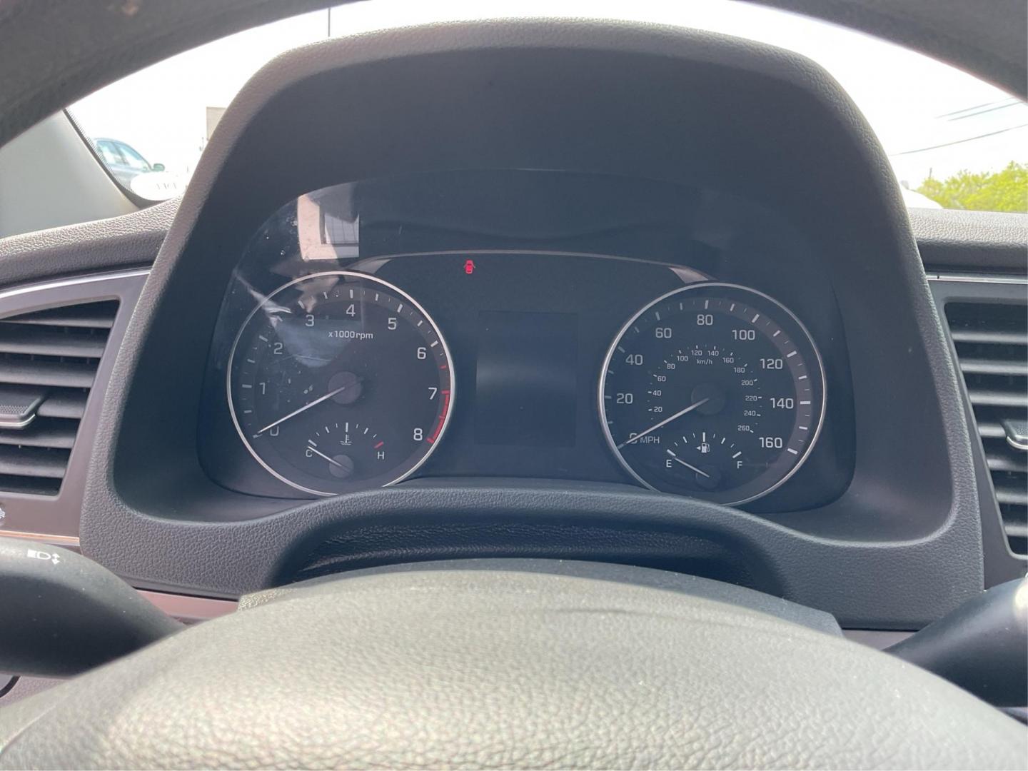 2017 Hyundai Elantra SE (5NPD84LF1HH) with an Nu 2L I-4 DOHC engine, located at 880 E. National Road, Vandalia, OH, 45377, (937) 908-9800, 39.891918, -84.183594 - Photo#14