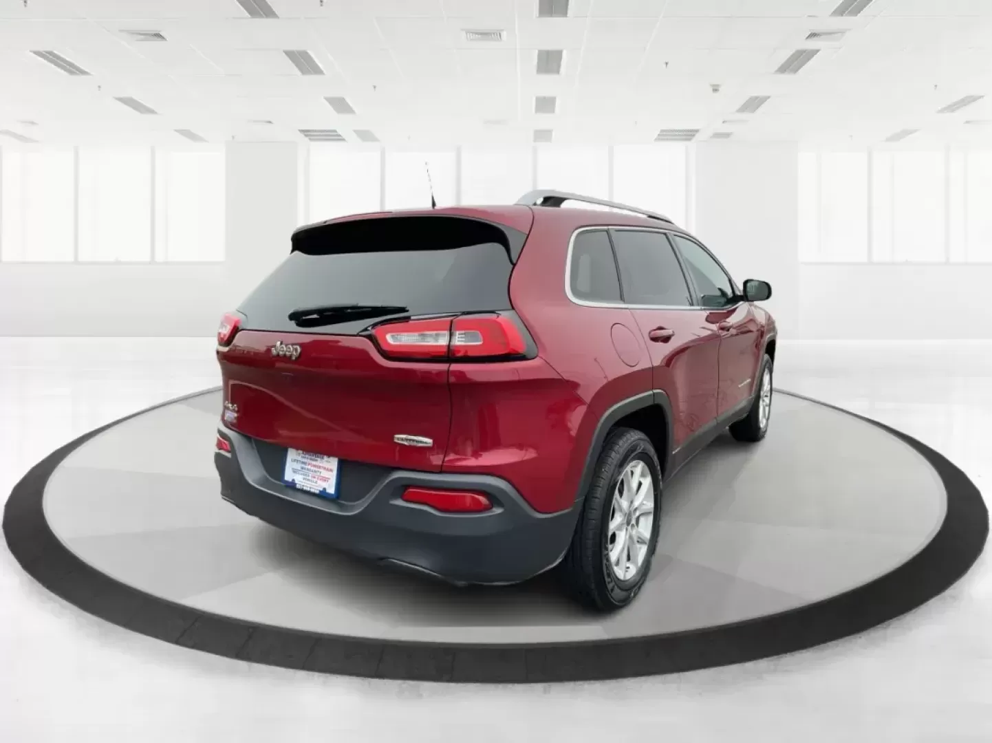 2017 Jeep Cherokee Latitude 4x4 (1C4PJMCB8HW) with an Pentastar 3.2L V-6 DOHC engine, located at 1099 N County Rd 25A , Troy, OH, 45373, (937) 908-9800, 40.057079, -84.212883 - Photo#2