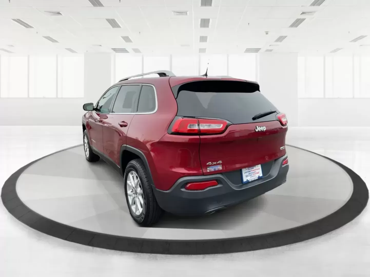 2017 Jeep Cherokee Latitude 4x4 (1C4PJMCB8HW) with an Pentastar 3.2L V-6 DOHC engine, located at 1099 N County Rd 25A , Troy, OH, 45373, (937) 908-9800, 40.057079, -84.212883 - Photo#4