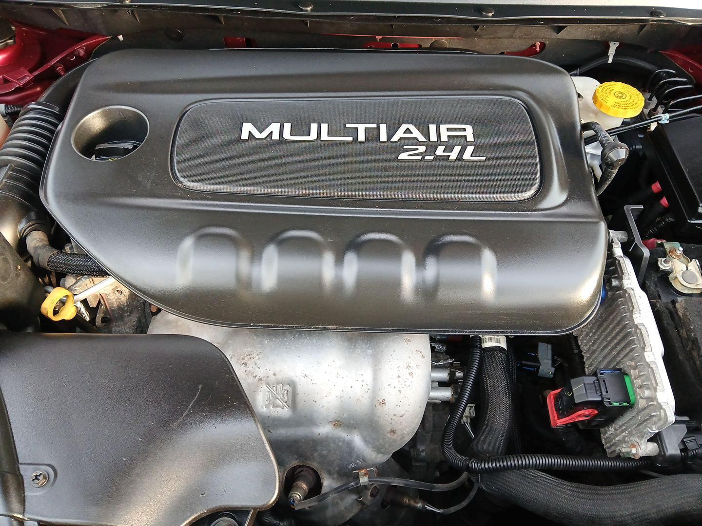 2017 Jeep Cherokee Sport 4WD (1C4PJMAB5HD) with an 2.4L L4 DOHC 16V engine, 9-Speed Automatic transmission, located at 880 E. National Road, Vandalia, OH, 45377, (937) 908-9800, 39.891918, -84.183594 - Photo#10