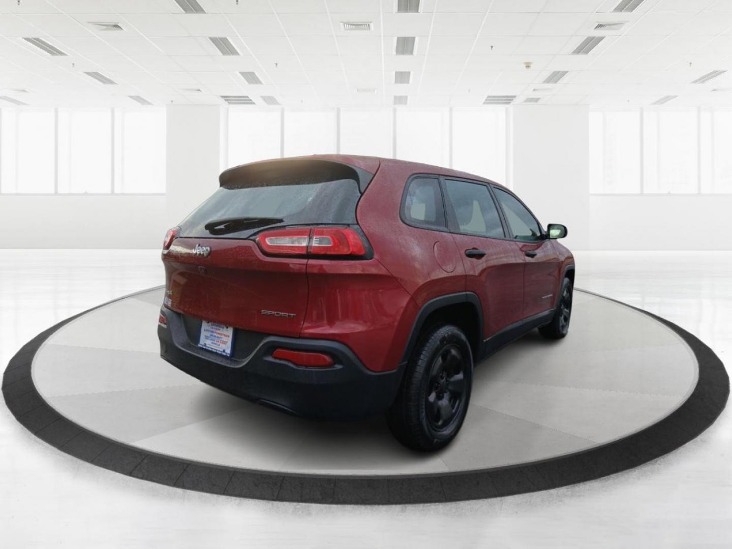 2017 Jeep Cherokee Sport 4WD (1C4PJMAB5HD) with an 2.4L L4 DOHC 16V engine, 9-Speed Automatic transmission, located at 880 E. National Road, Vandalia, OH, 45377, (937) 908-9800, 39.891918, -84.183594 - Photo#2