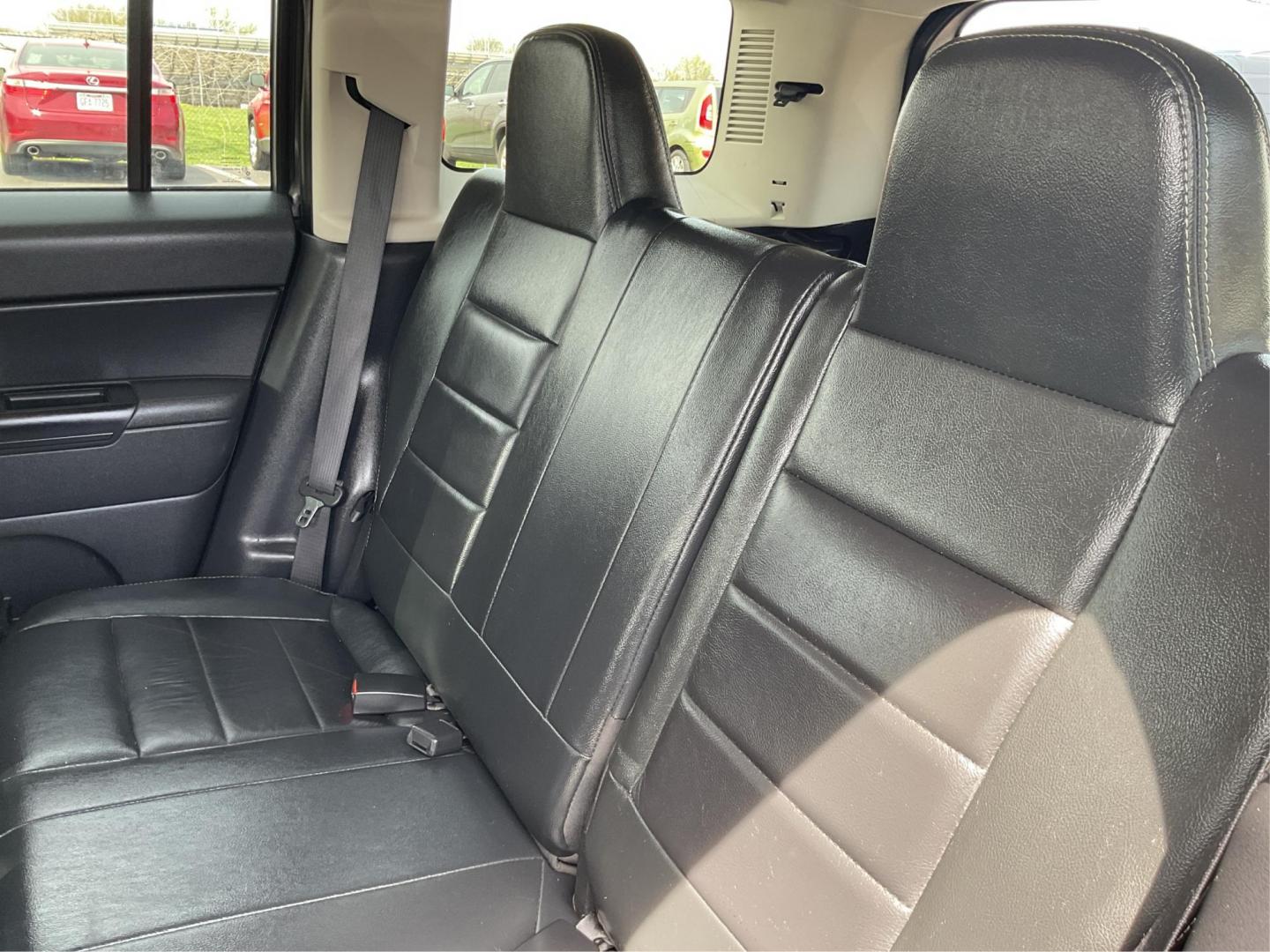 2017 Jeep Patriot High Altitude 4x4 (1C4NJRFB8HD) with an 2.4L I-4 DOHC engine, located at 880 E. National Road, Vandalia, OH, 45377, (937) 908-9800, 39.891918, -84.183594 - Photo#9