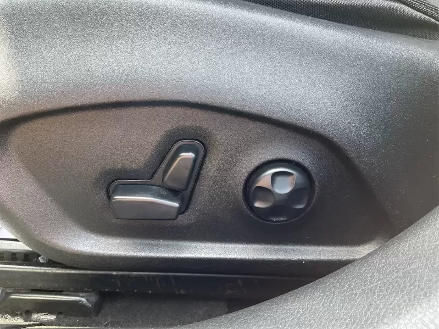 2017 Jeep Renegade Latitude FWD (ZACCJABB4HP) with an Other engine, located at 8750 N County Rd 25A, Piqua, OH, 45356, (937) 908-9800, 40.164391, -84.232513 - Photo#17