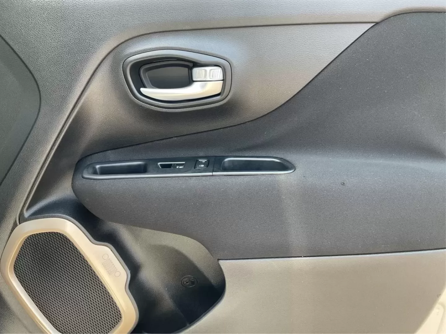 2017 Jeep Renegade Latitude FWD (ZACCJABB4HP) with an Other engine, located at 8750 N County Rd 25A, Piqua, OH, 45356, (937) 908-9800, 40.164391, -84.232513 - Photo#19