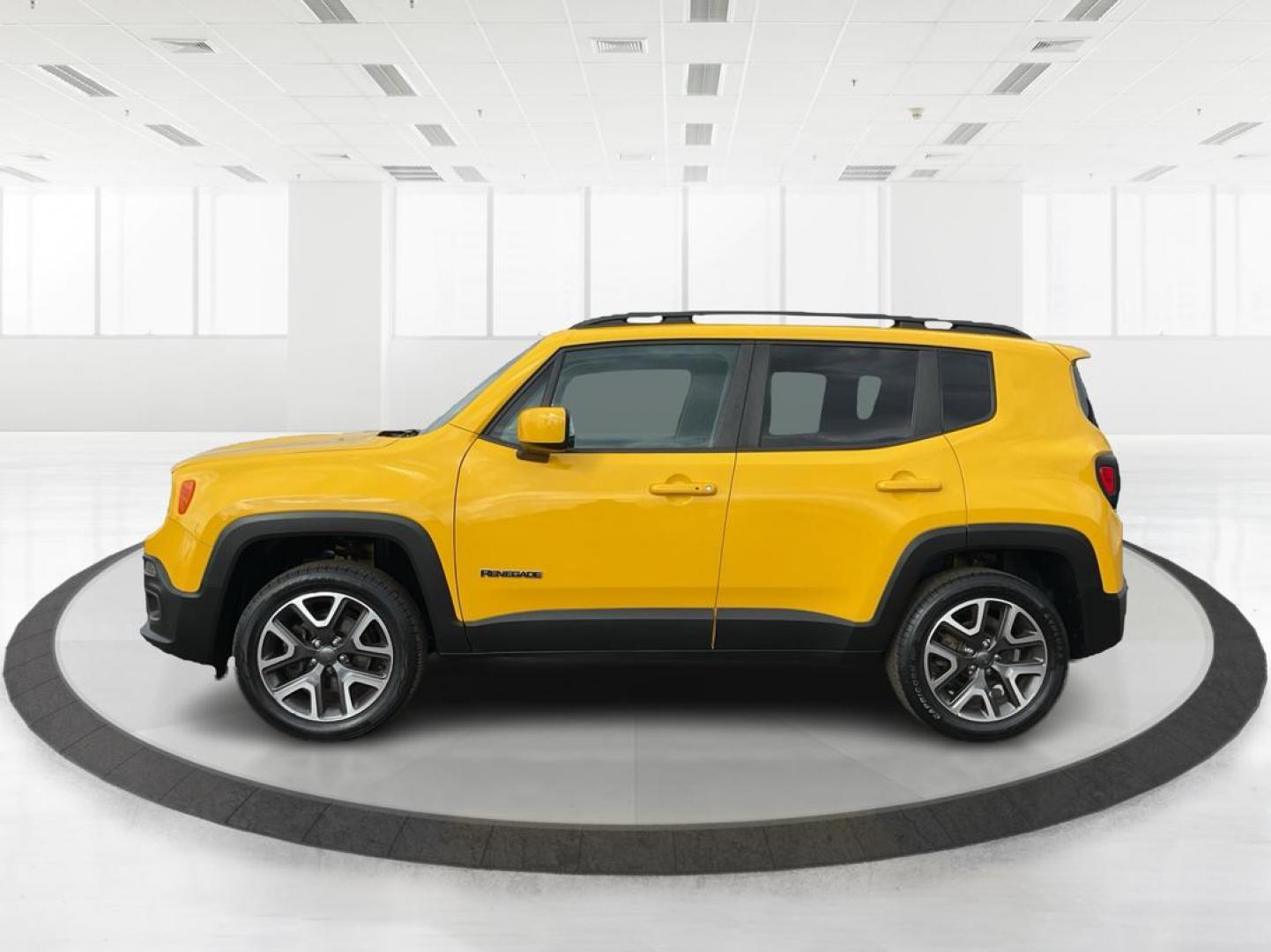 2017 Jeep Renegade Latitude 4x4 (ZACCJBBB3HP) with an MultiAir 1.4L I-4 variable valve control engine, located at 1184 Kauffman Ave, Fairborn, OH, 45324, (937) 908-9800, 39.807072, -84.030914 - Photo#4