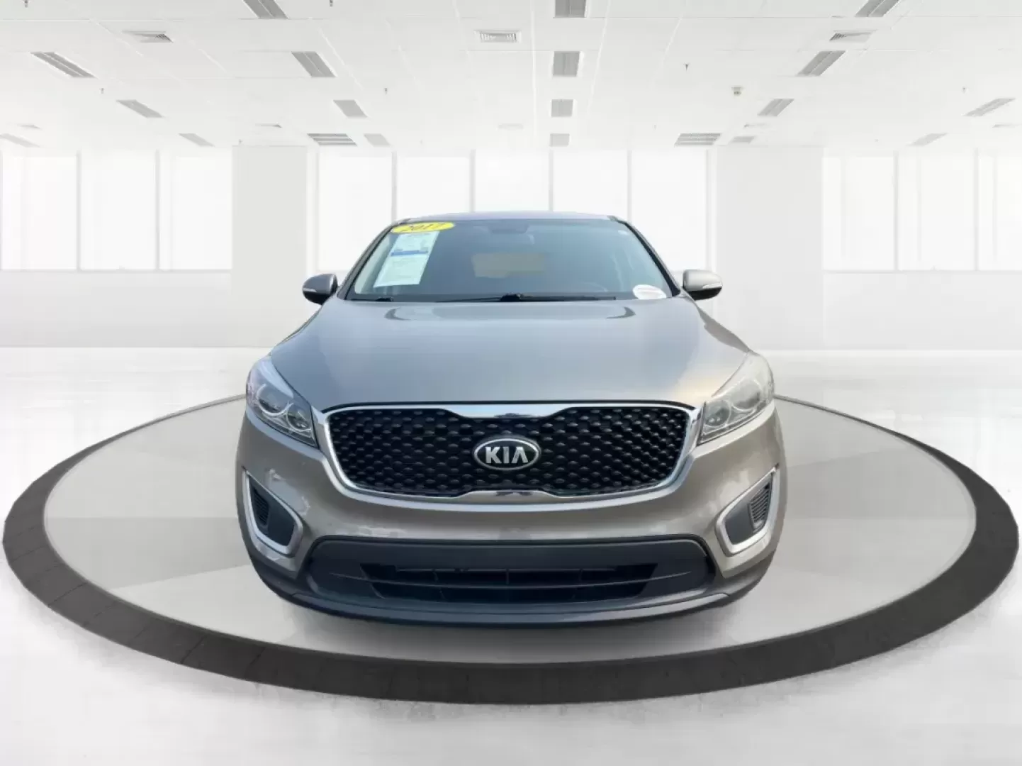 2017 Kia Sorento 2.4L L (5XYPG4A3XHG) with an 2.4L I-4 gasoline direct injection engine, located at 1099 N County Rd 25A , Troy, OH, 45373, (937) 908-9800, 40.057079, -84.212883 - Photo#6