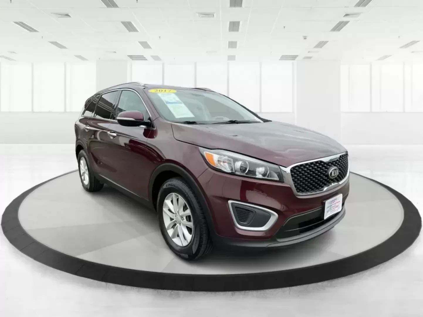 2017 Kia Sorento 3.3L LX (5XYPG4A53HG) with an Lambda II 3.3L V-6 gasoline direct injection engine, located at 880 E. National Road, Vandalia, OH, 45377, (937) 908-9800, 39.891918, -84.183594 - Photo#0