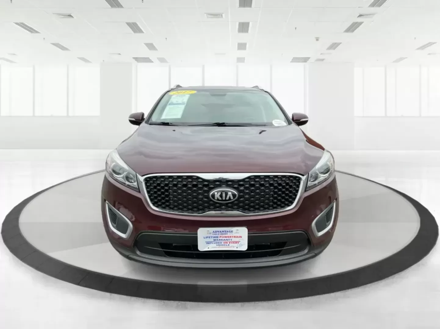 2017 Kia Sorento 3.3L LX (5XYPG4A53HG) with an Lambda II 3.3L V-6 gasoline direct injection engine, located at 880 E. National Road, Vandalia, OH, 45377, (937) 908-9800, 39.891918, -84.183594 - Photo#6