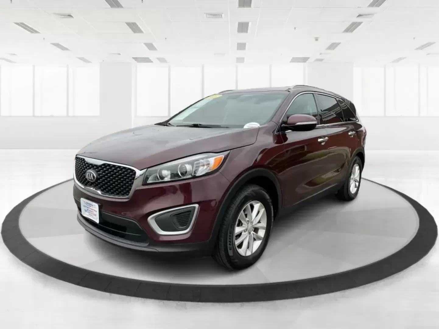 2017 Kia Sorento 3.3L LX (5XYPG4A53HG) with an Lambda II 3.3L V-6 gasoline direct injection engine, located at 880 E. National Road, Vandalia, OH, 45377, (937) 908-9800, 39.891918, -84.183594 - Photo#7