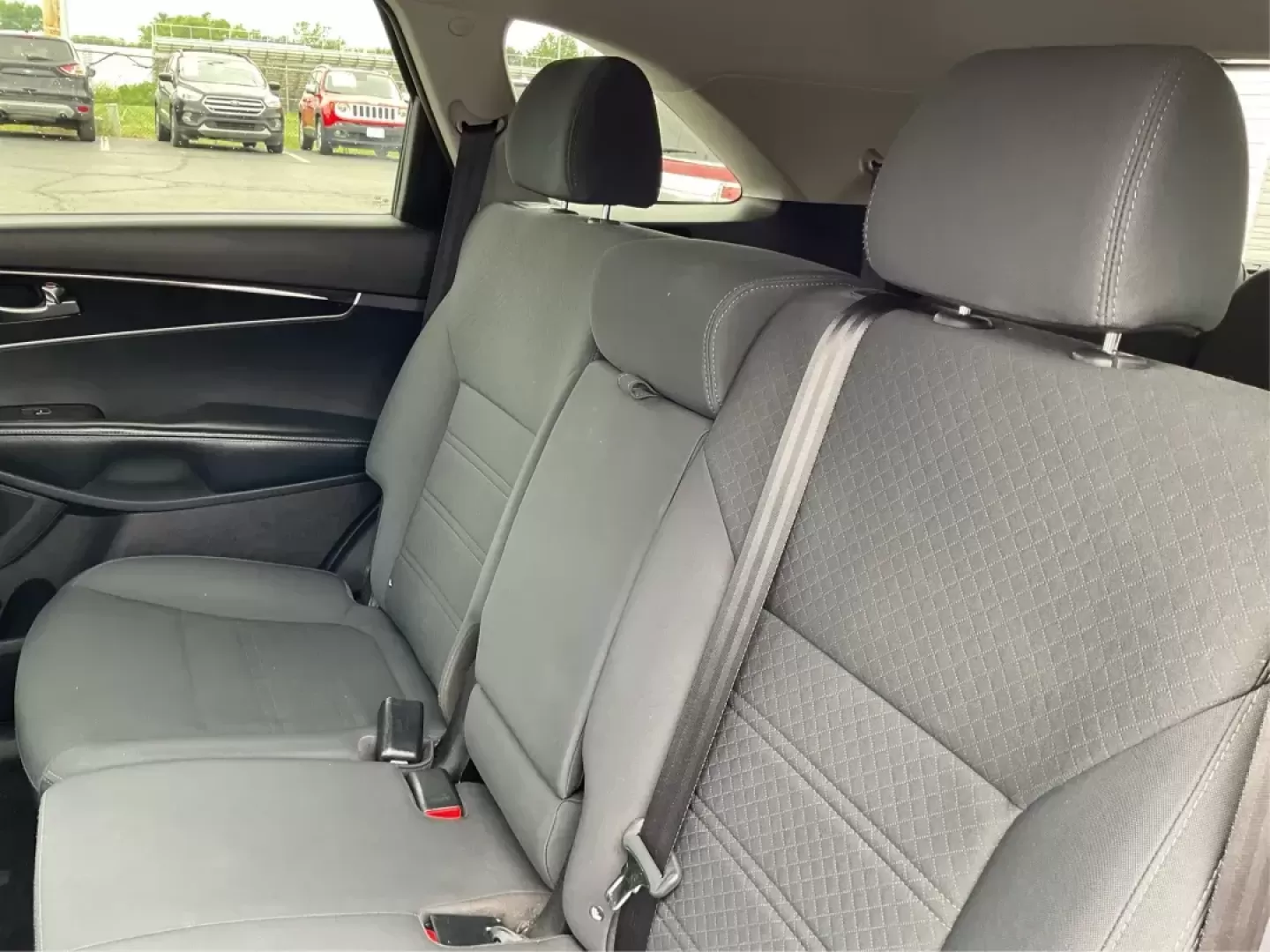 2017 Kia Sorento 3.3L LX (5XYPG4A53HG) with an Lambda II 3.3L V-6 gasoline direct injection engine, located at 880 E. National Road, Vandalia, OH, 45377, (937) 908-9800, 39.891918, -84.183594 - Photo#9