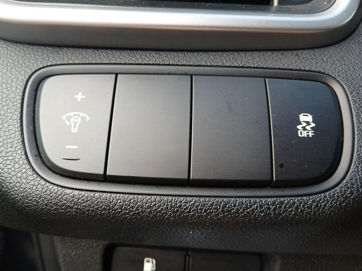 2017 Kia Sorento LX AWD (5XYPGDA39HG) with an 2.4L L4 DOHC 16V engine, 6-Speed Automatic transmission, located at 1230 East Main St, Xenia, OH, 45385, (937) 908-9800, 39.688026, -83.910172 - Photo#16