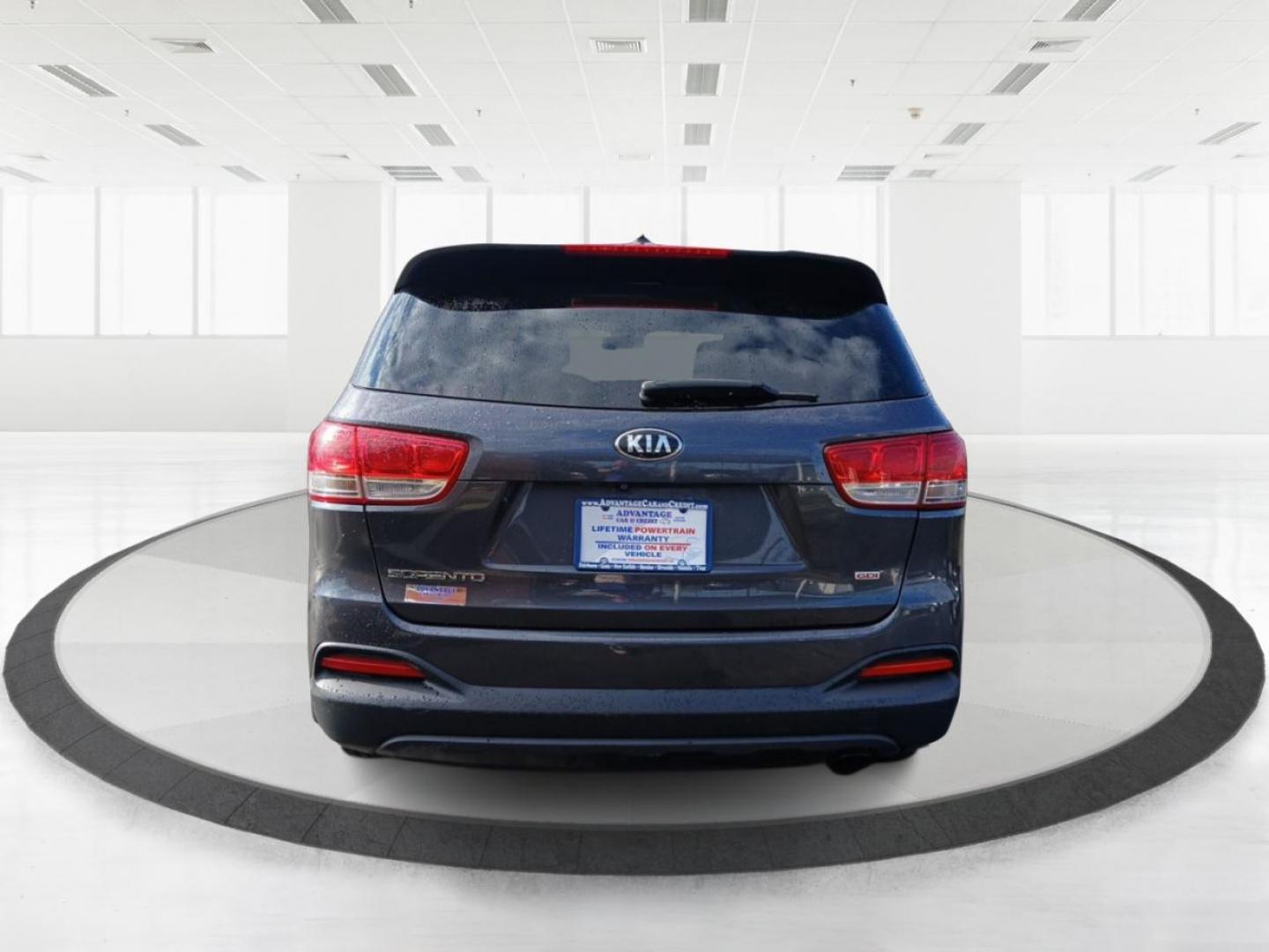 2017 Kia Sorento LX AWD (5XYPGDA39HG) with an 2.4L L4 DOHC 16V engine, 6-Speed Automatic transmission, located at 1230 East Main St, Xenia, OH, 45385, (937) 908-9800, 39.688026, -83.910172 - Photo#3