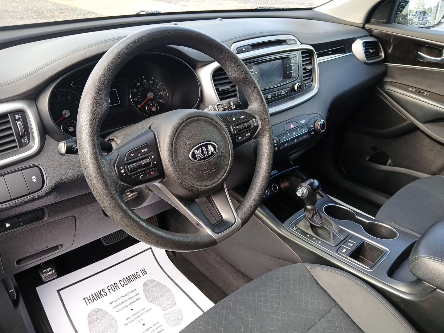 2017 Kia Sorento LX AWD (5XYPGDA39HG) with an 2.4L L4 DOHC 16V engine, 6-Speed Automatic transmission, located at 1230 East Main St, Xenia, OH, 45385, (937) 908-9800, 39.688026, -83.910172 - Photo#8