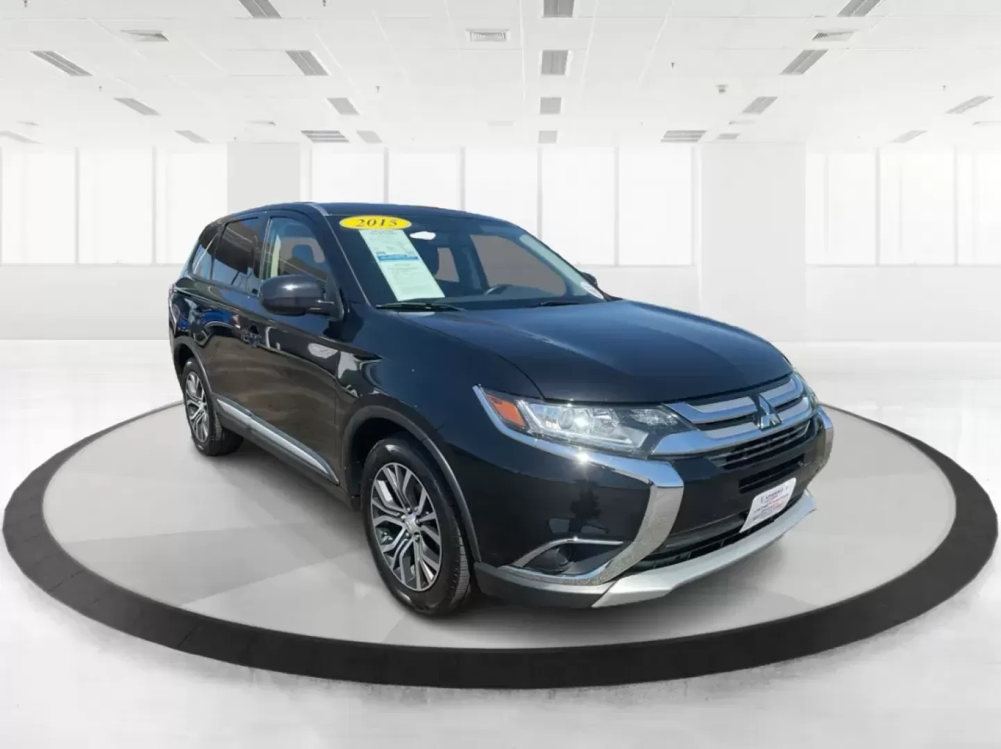 2017 Mitsubishi Outlander ES (JA4AD2A34HZ) with an 2.4L I-4 variable valve control engine, located at 1230 East Main St, Xenia, OH, 45385, (937) 908-9800, 39.688026, -83.910172 - Photo#0