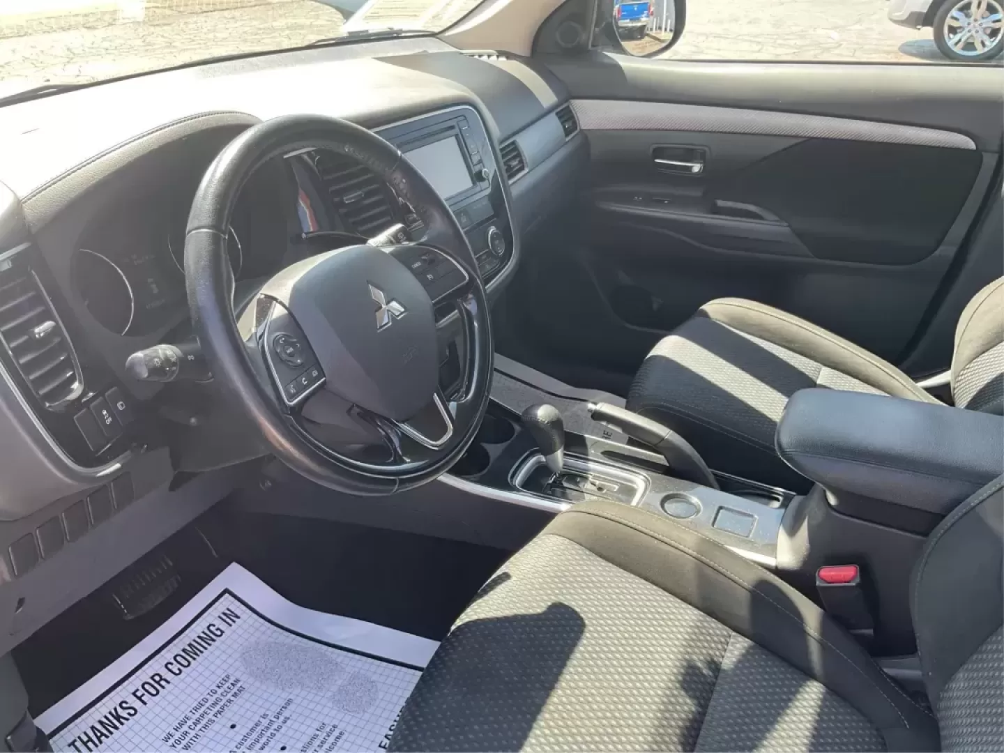 2017 Mitsubishi Outlander ES (JA4AD2A34HZ) with an 2.4L I-4 variable valve control engine, located at 1230 East Main St, Xenia, OH, 45385, (937) 908-9800, 39.688026, -83.910172 - Photo#8