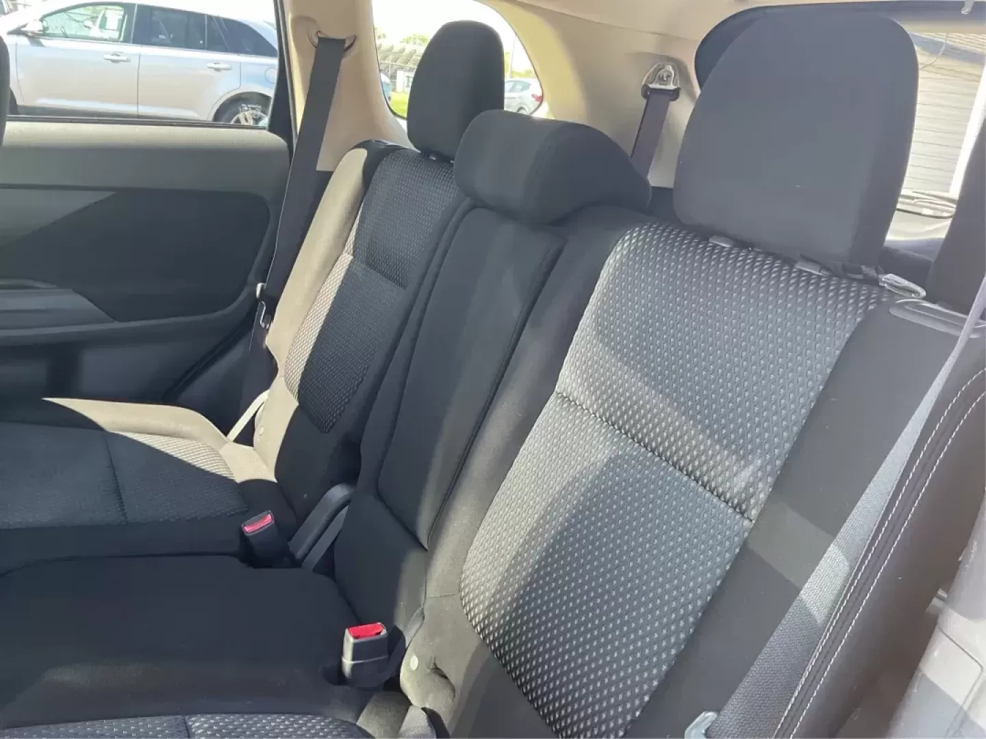 2017 Mitsubishi Outlander ES (JA4AD2A34HZ) with an 2.4L I-4 variable valve control engine, located at 1230 East Main St, Xenia, OH, 45385, (937) 908-9800, 39.688026, -83.910172 - Photo#9