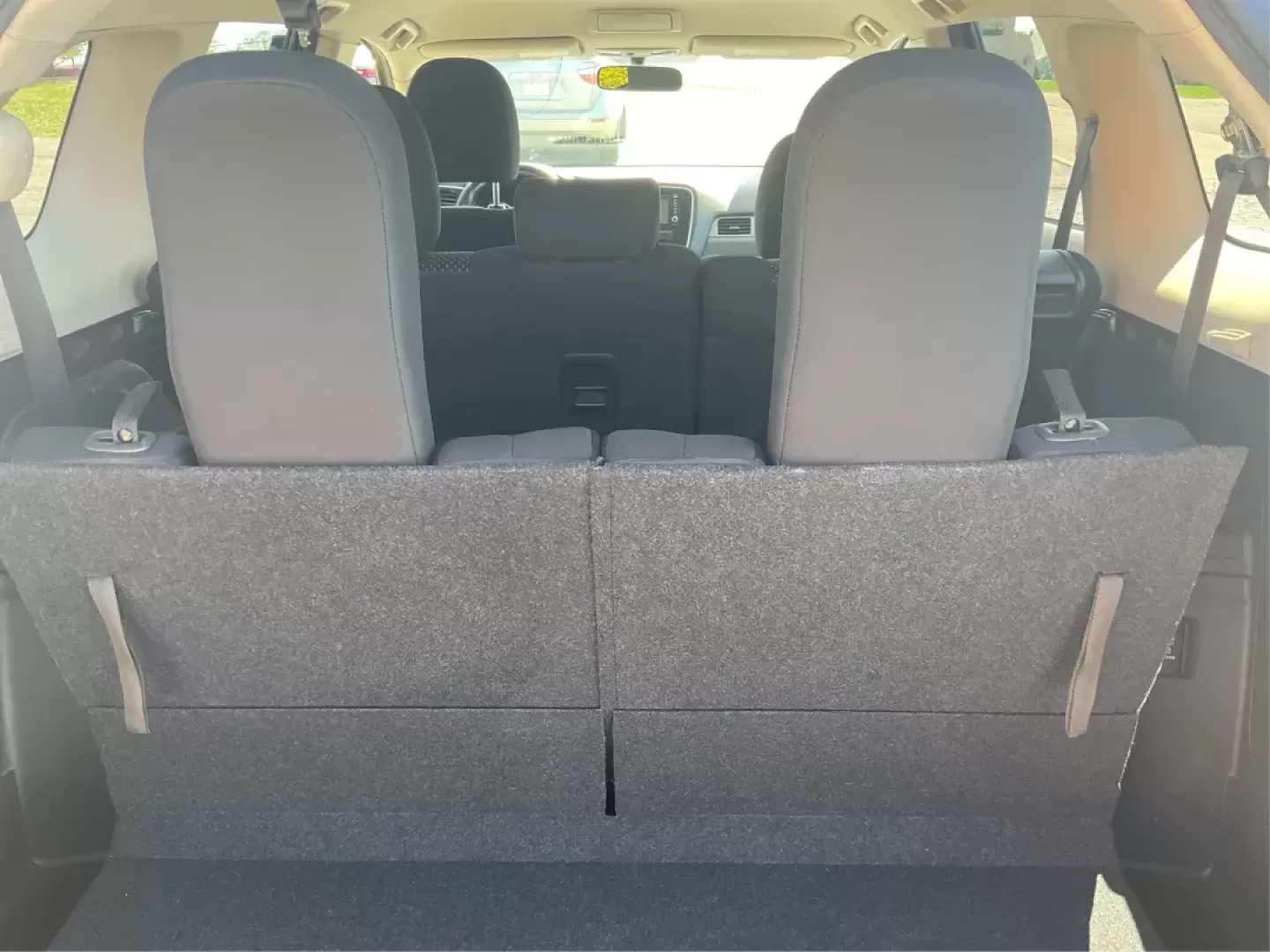2017 Mitsubishi Outlander ES (JA4AD2A34HZ) with an 2.4L I-4 variable valve control engine, located at 1230 East Main St, Xenia, OH, 45385, (937) 908-9800, 39.688026, -83.910172 - Photo#11