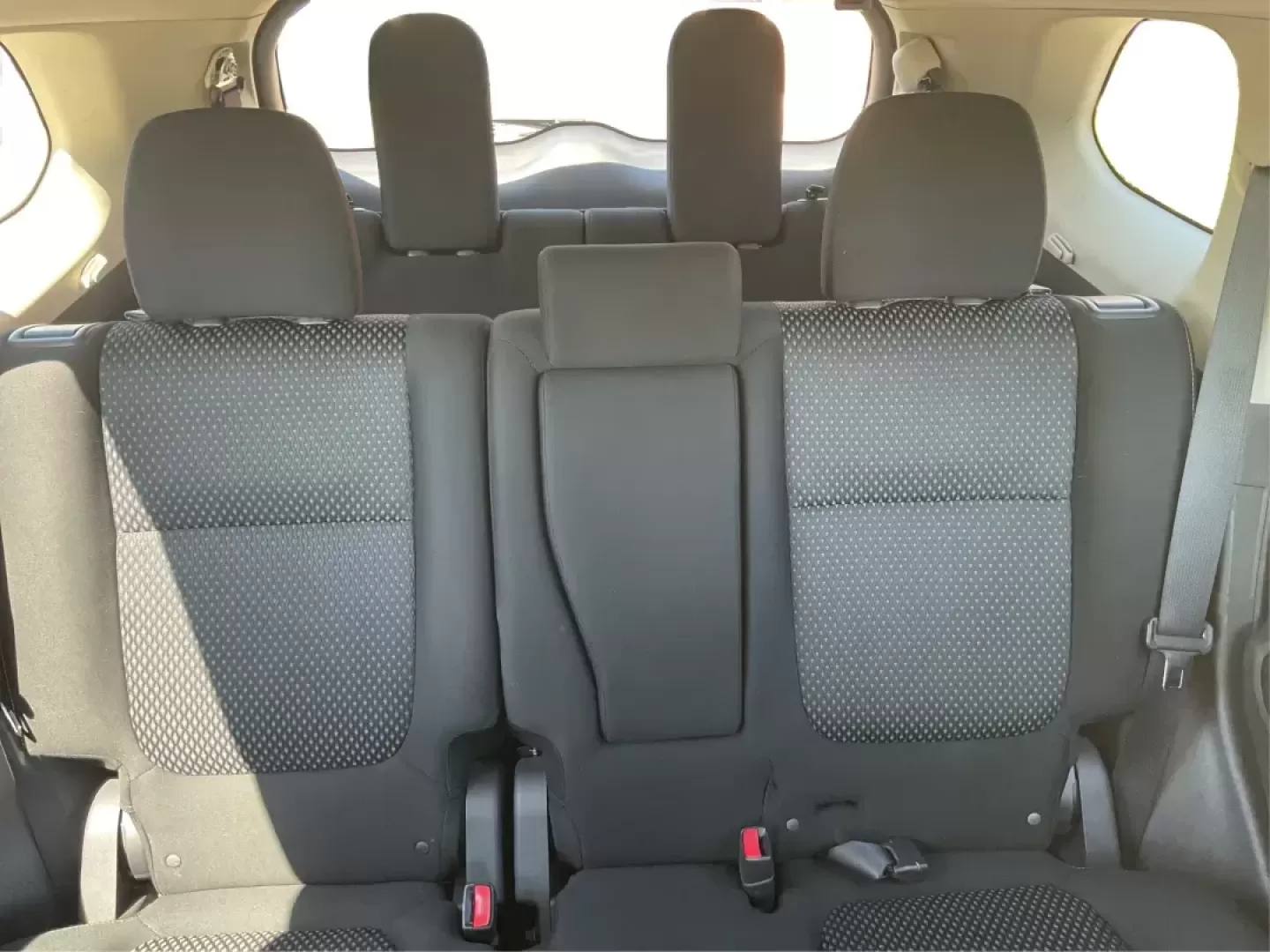 2017 Mitsubishi Outlander ES (JA4AD2A34HZ) with an 2.4L I-4 variable valve control engine, located at 1230 East Main St, Xenia, OH, 45385, (937) 908-9800, 39.688026, -83.910172 - Photo#13