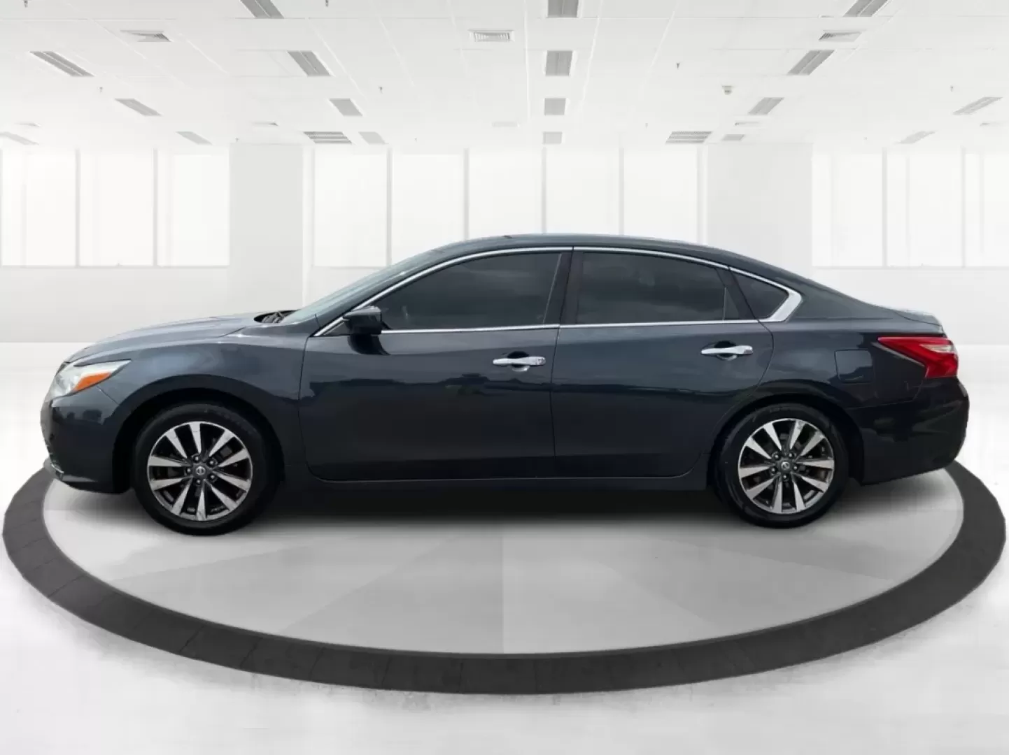 2017 Storm Blue Nissan Altima 2.5 SV (1N4AL3AP0HC) with an 2.5L L4 DOHC 16V engine, Continuously Variable Transmission transmission, located at 8750 N County Rd 25A, Piqua, OH, 45356, (937) 908-9800, 40.164391, -84.232513 - Photo#5