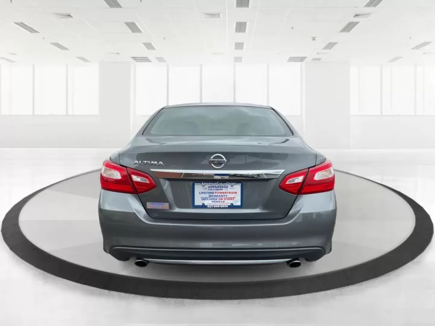 2017 Nissan Altima 2.5 S (1N4AL3APXHC) with an 2.5L I-4 DOHC engine, located at 401 Woodman Dr, Riverside, OH, 45431, (937) 908-9800, 39.760899, -84.123421 - Photo#3