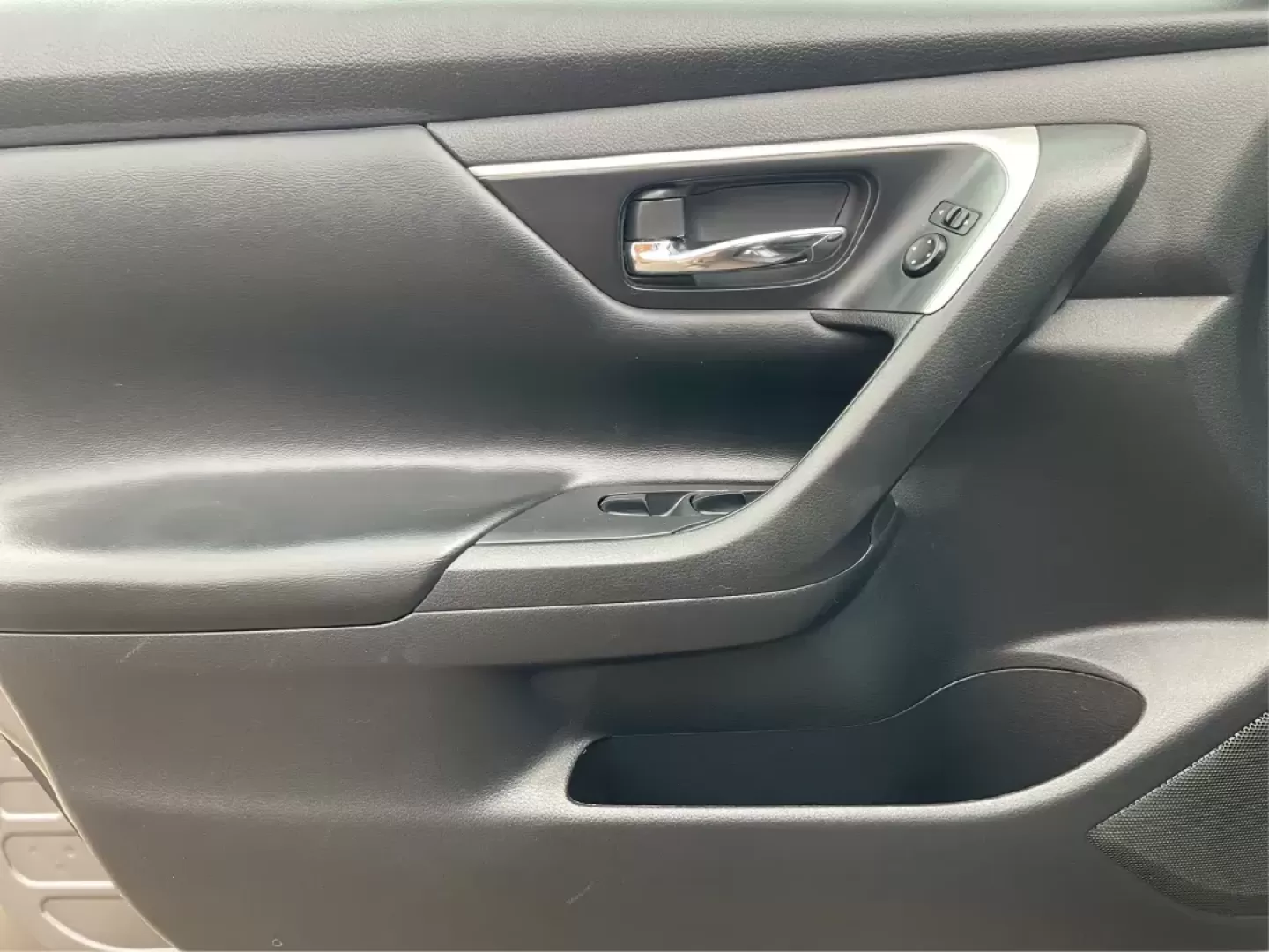 2017 Nissan Altima 2.5 S (1N4AL3APXHC) with an 2.5L I-4 DOHC engine, located at 401 Woodman Dr, Riverside, OH, 45431, (937) 908-9800, 39.760899, -84.123421 - Photo#17