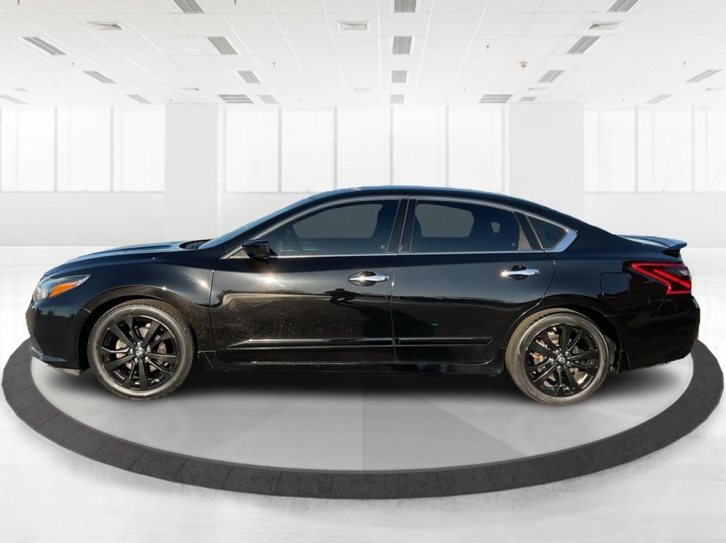 2017 Nissan Altima 2.5 SR (1N4AL3AP8HC) with an Other engine, located at 1951 S Dayton Lakeview Rd., New Carlisle, OH, 45344, (937) 908-9800, 39.890999, -84.050255 - Photo#5