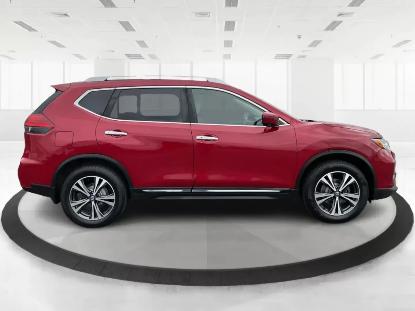 2017 Nissan Rogue SL (JN8AT2MV2HW) with an 2.5L I-4 DOHC engine, located at 8750 N County Rd 25A, Piqua, OH, 45356, (937) 908-9800, 40.164391, -84.232513 - Photo#1