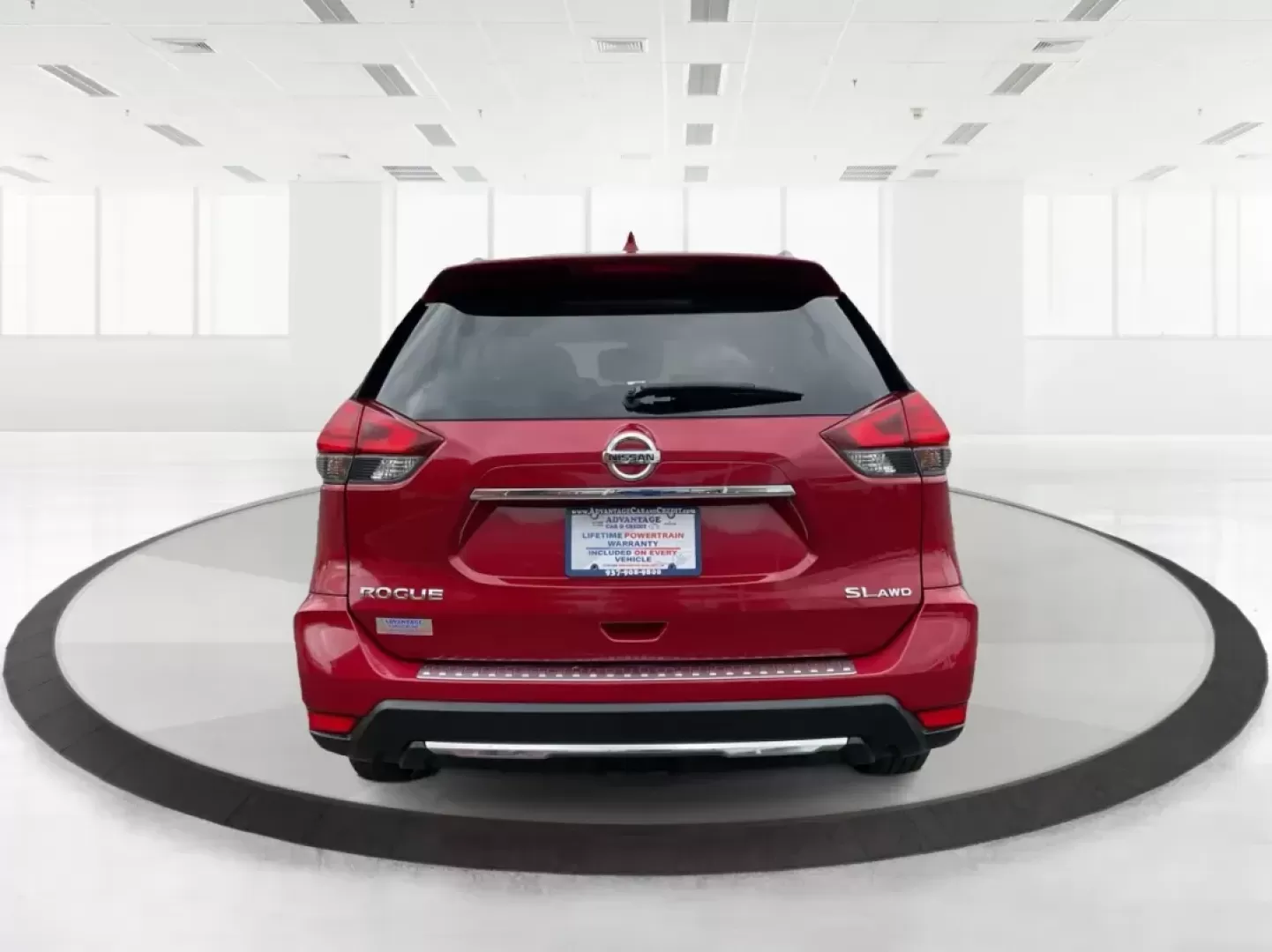 2017 Nissan Rogue SL (JN8AT2MV2HW) with an 2.5L I-4 DOHC engine, located at 8750 N County Rd 25A, Piqua, OH, 45356, (937) 908-9800, 40.164391, -84.232513 - Photo#3