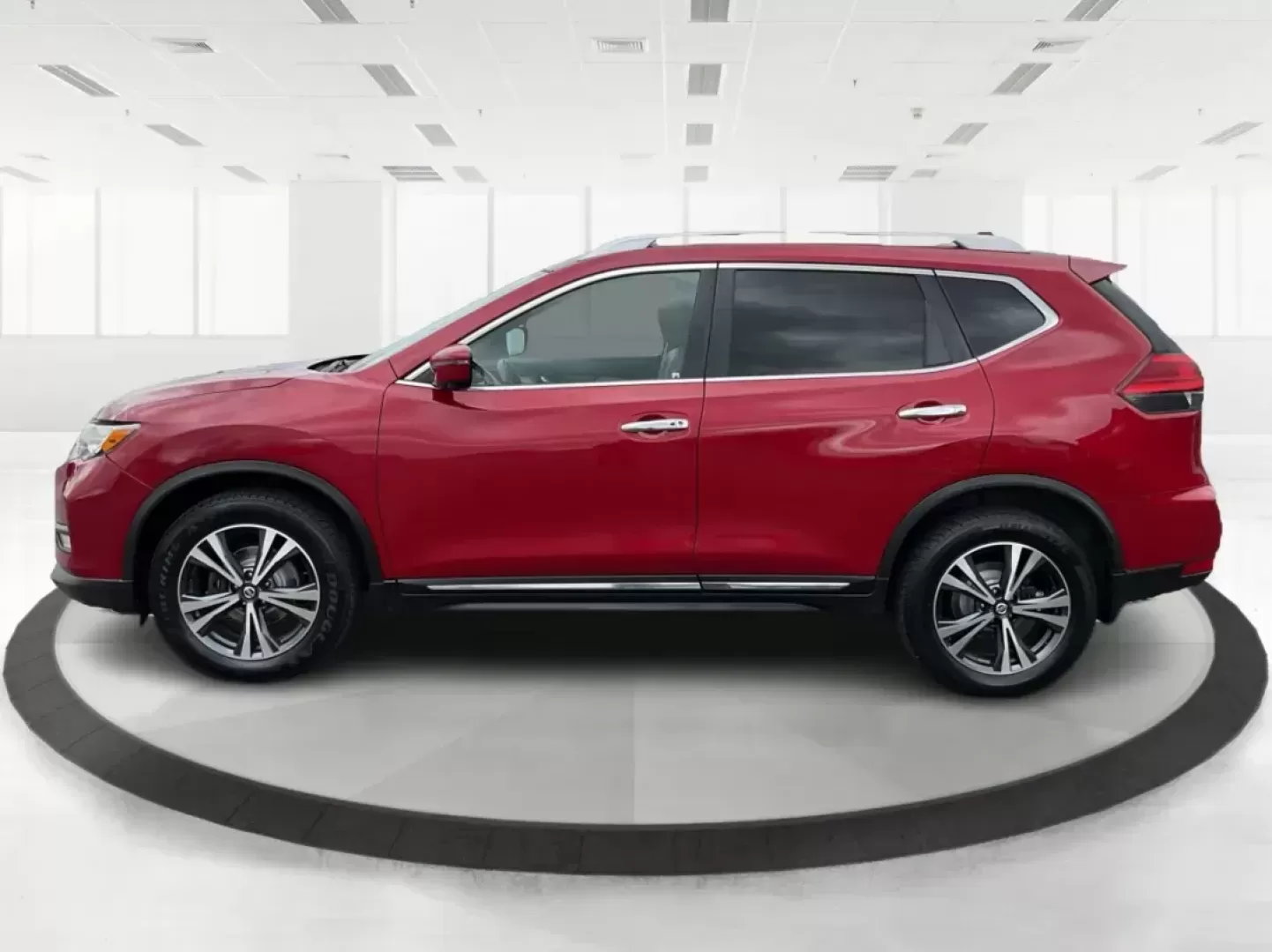 2017 Nissan Rogue SL (JN8AT2MV2HW) with an 2.5L I-4 DOHC engine, located at 8750 N County Rd 25A, Piqua, OH, 45356, (937) 908-9800, 40.164391, -84.232513 - Photo#5