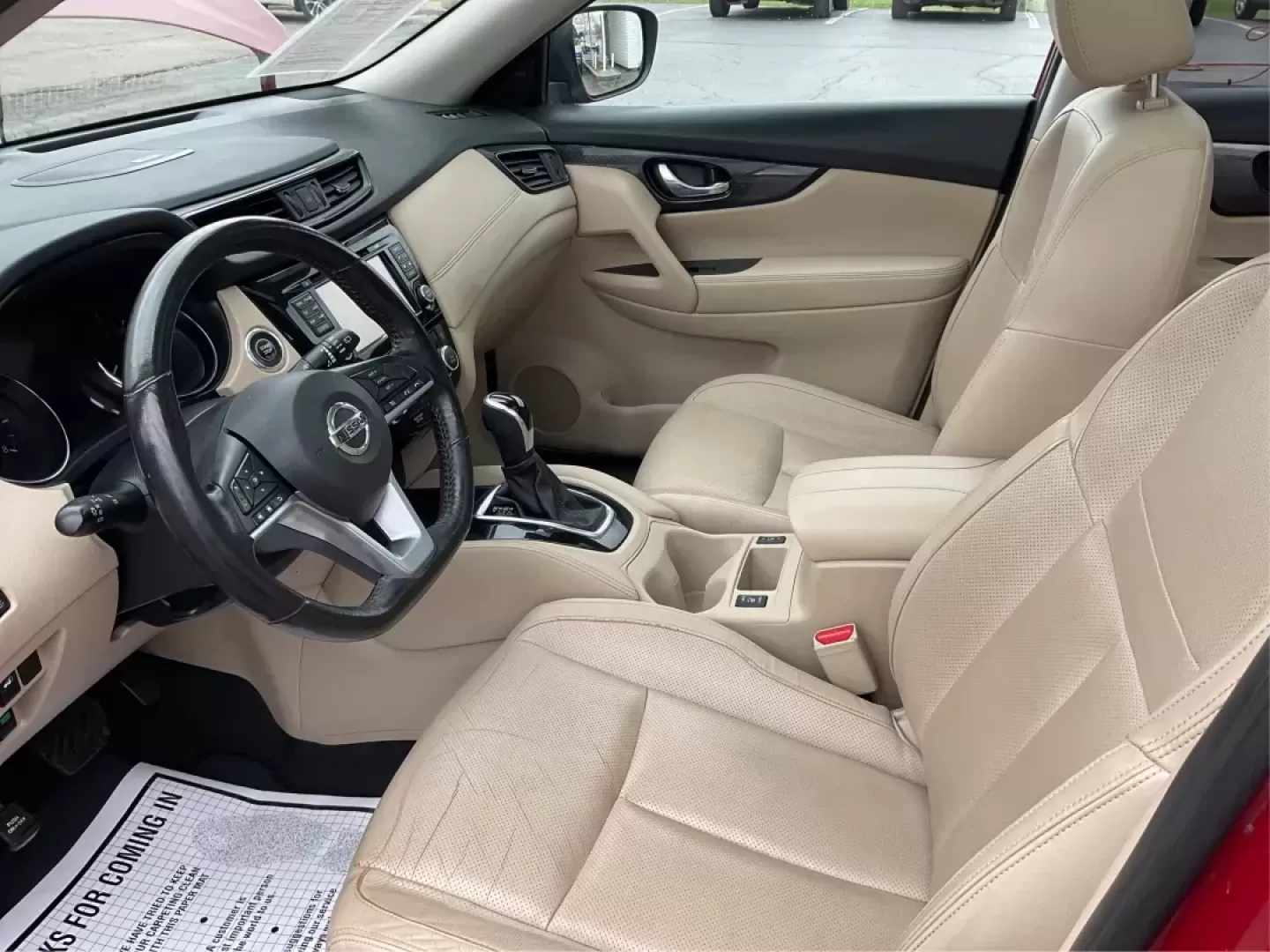 2017 Nissan Rogue SL (JN8AT2MV2HW) with an 2.5L I-4 DOHC engine, located at 8750 N County Rd 25A, Piqua, OH, 45356, (937) 908-9800, 40.164391, -84.232513 - Photo#8