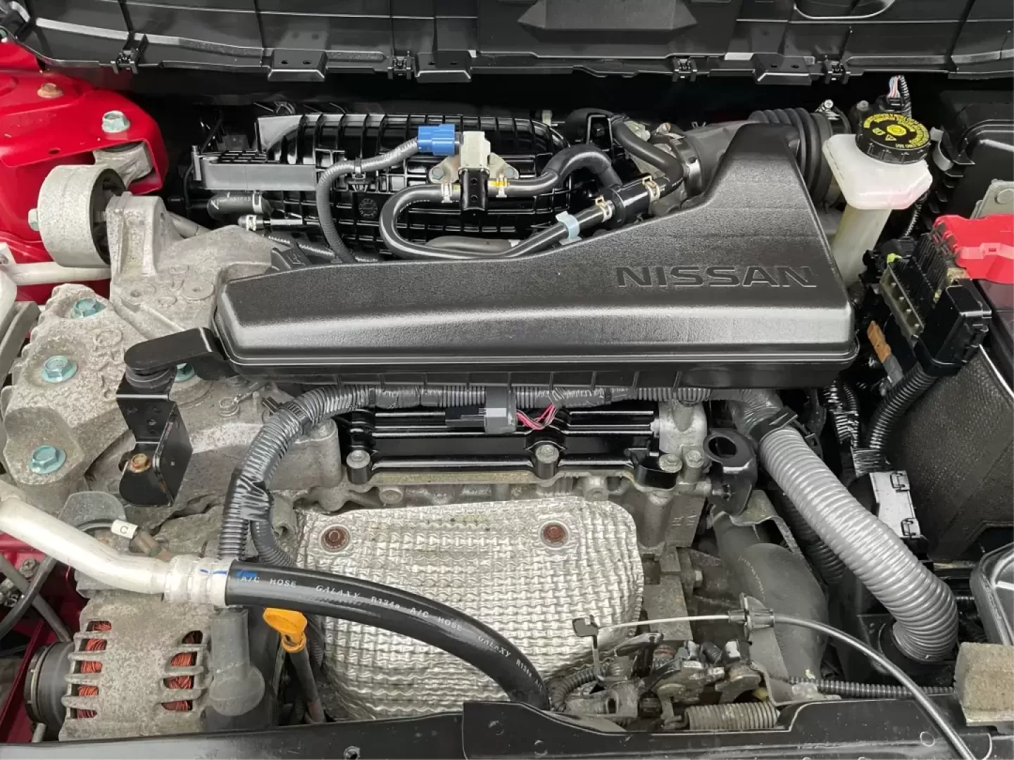 2017 Nissan Rogue SL (JN8AT2MV2HW) with an 2.5L I-4 DOHC engine, located at 8750 N County Rd 25A, Piqua, OH, 45356, (937) 908-9800, 40.164391, -84.232513 - Photo#10