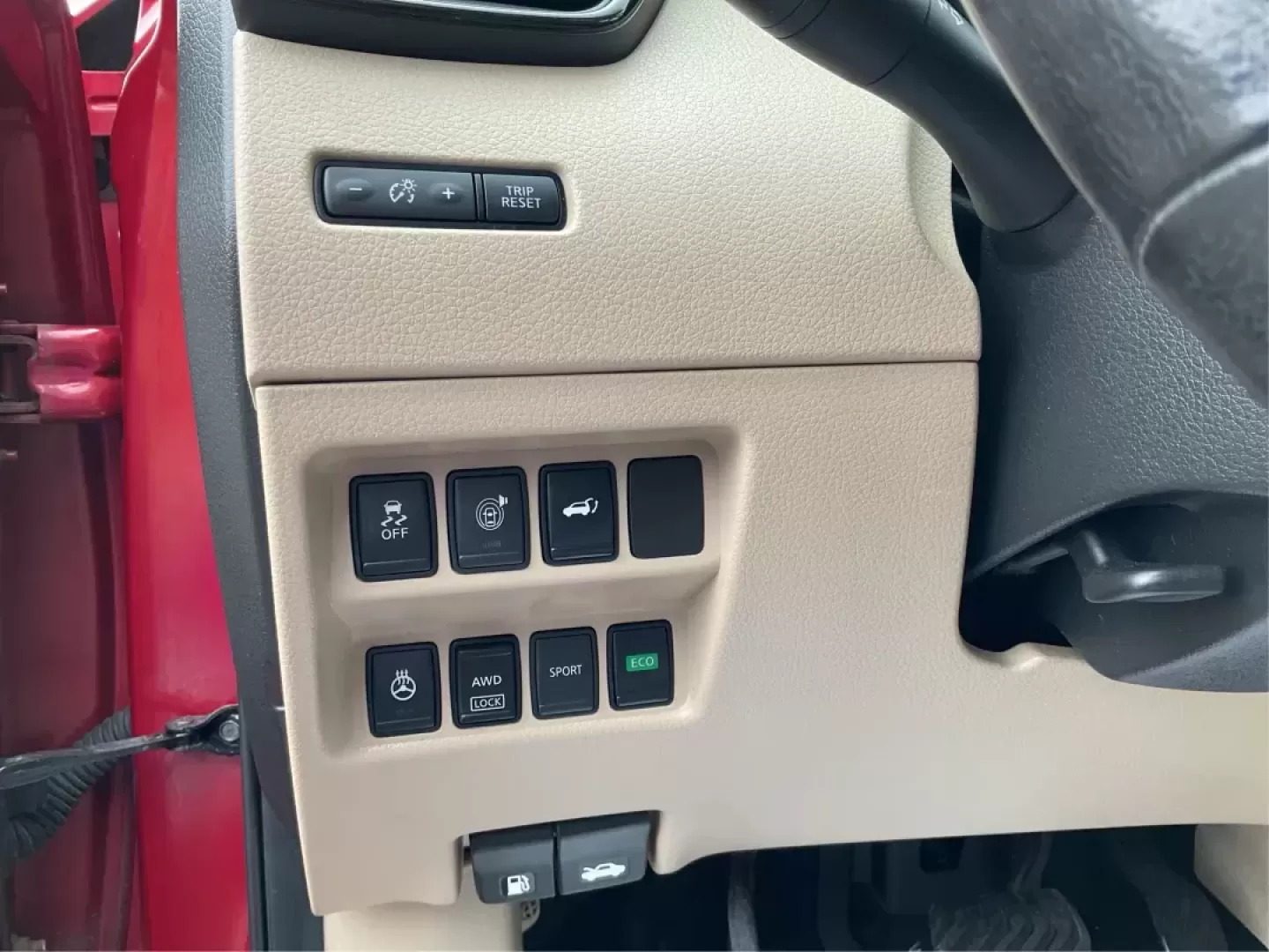 2017 Nissan Rogue SL (JN8AT2MV2HW) with an 2.5L I-4 DOHC engine, located at 8750 N County Rd 25A, Piqua, OH, 45356, (937) 908-9800, 40.164391, -84.232513 - Photo#16