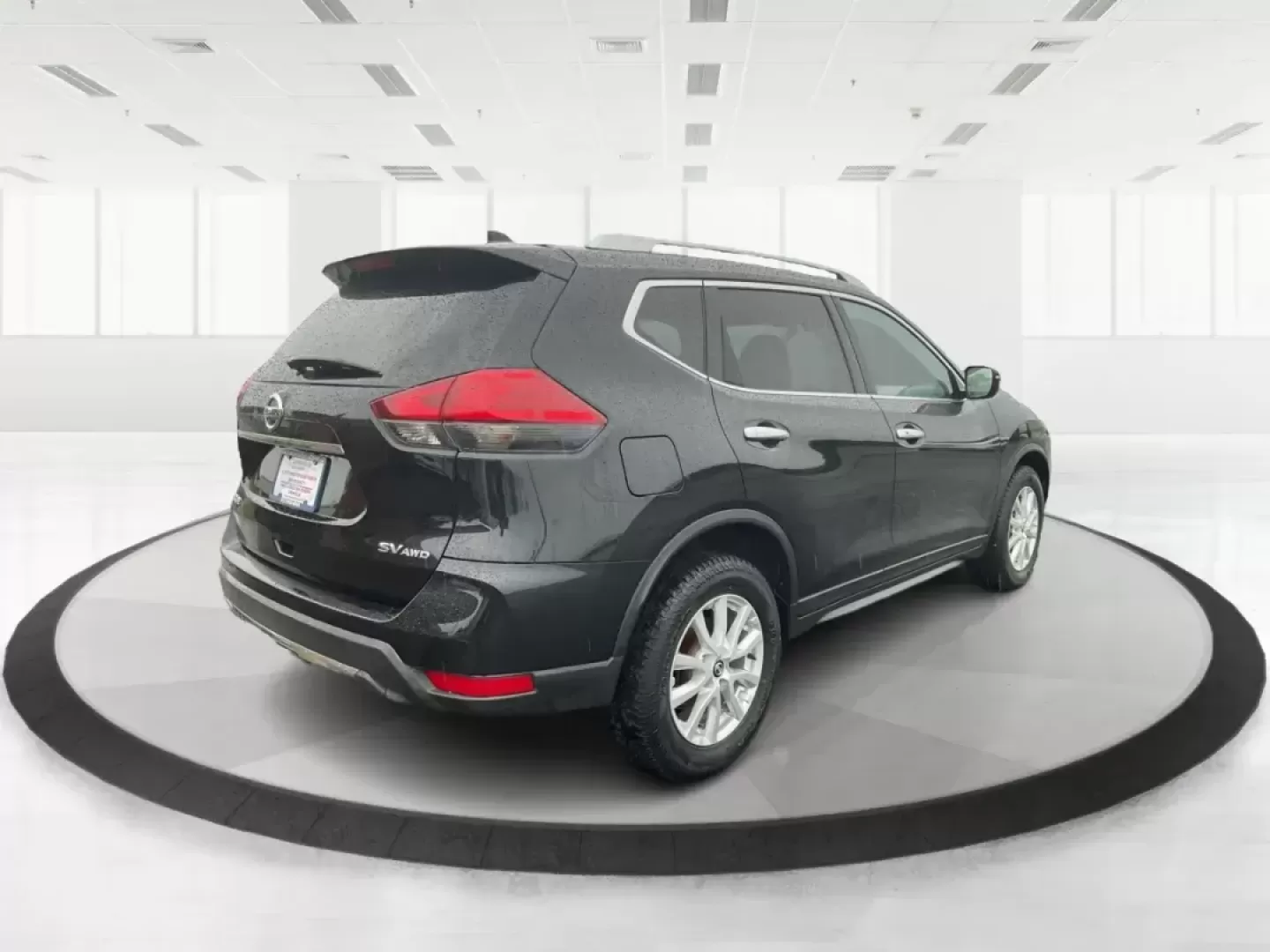 2017 Nissan Rogue SV (KNMAT2MV7HP) with an 2.5L I-4 DOHC engine, located at 8750 N County Rd 25A, Piqua, OH, 45356, (937) 908-9800, 40.164391, -84.232513 - Photo#2