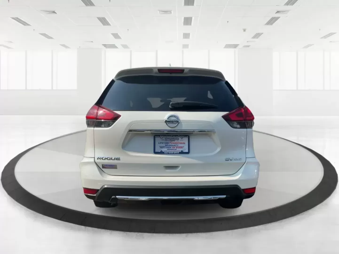 2017 Nissan Rogue SV (5N1AT2MV3HC) with an 2.5L I-4 DOHC engine, located at 1099 N County Rd 25A , Troy, OH, 45373, (937) 908-9800, 40.057079, -84.212883 - Photo#3