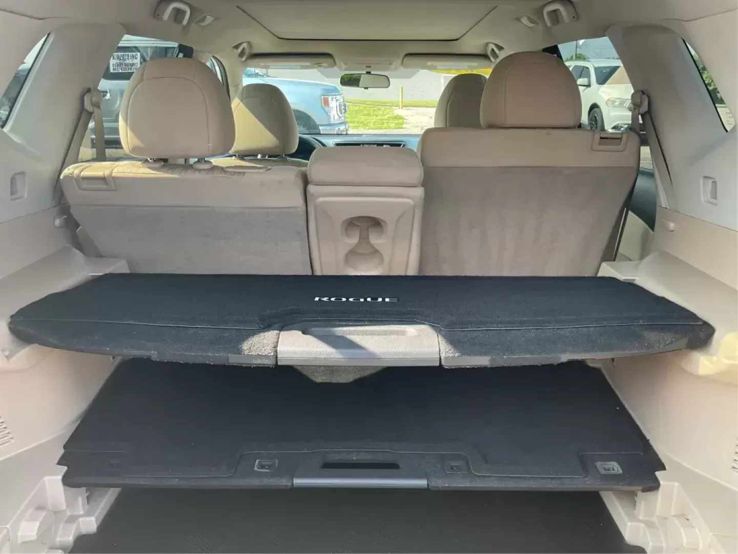 2017 Nissan Rogue SV (5N1AT2MV3HC) with an 2.5L I-4 DOHC engine, located at 1099 N County Rd 25A , Troy, OH, 45373, (937) 908-9800, 40.057079, -84.212883 - Photo#10