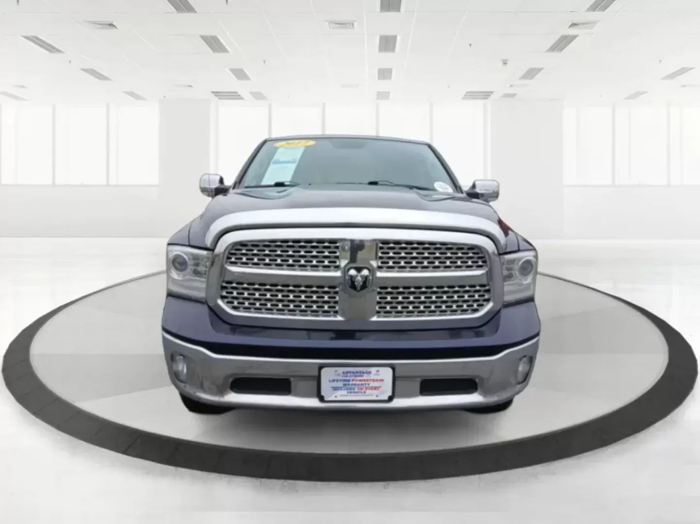2017 Ram 1500 Laramie Quad Cab 4WD (1C6RR7JT1HS) with an 5.7L V8 OHV 16V engine, 8-Speed Automatic transmission, located at 1184 Kauffman Ave, Fairborn, OH, 45324, (937) 908-9800, 39.807072, -84.030914 - Photo#7