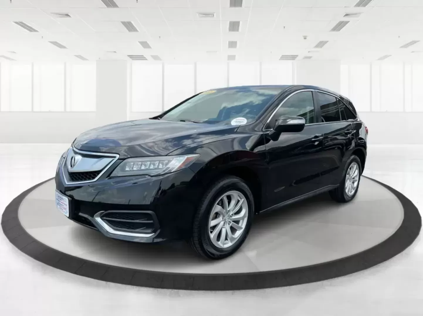 2018 Acura RDX AcuraWatch Plus Package (5J8TB4H34JL) with an 3.5L V-6 i-VTEC variable valve control engine, located at 401 Woodman Dr, Riverside, OH, 45431, (937) 908-9800, 39.760899, -84.123421 - Photo#7