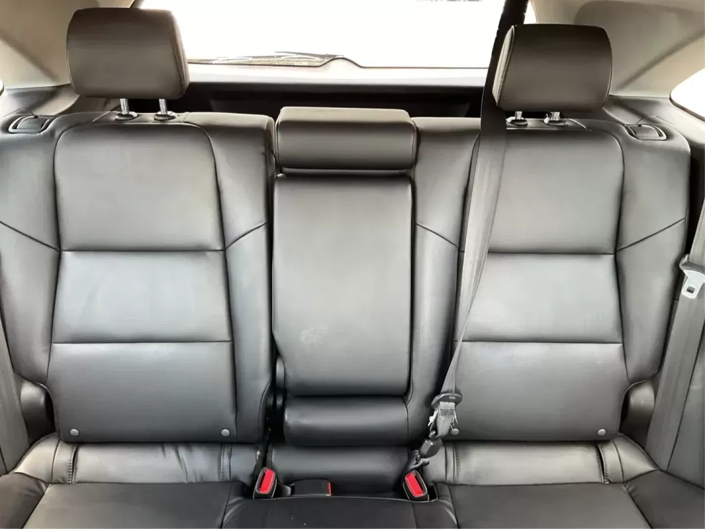 2018 Acura RDX AcuraWatch Plus Package (5J8TB4H34JL) with an 3.5L V-6 i-VTEC variable valve control engine, located at 401 Woodman Dr, Riverside, OH, 45431, (937) 908-9800, 39.760899, -84.123421 - Photo#13