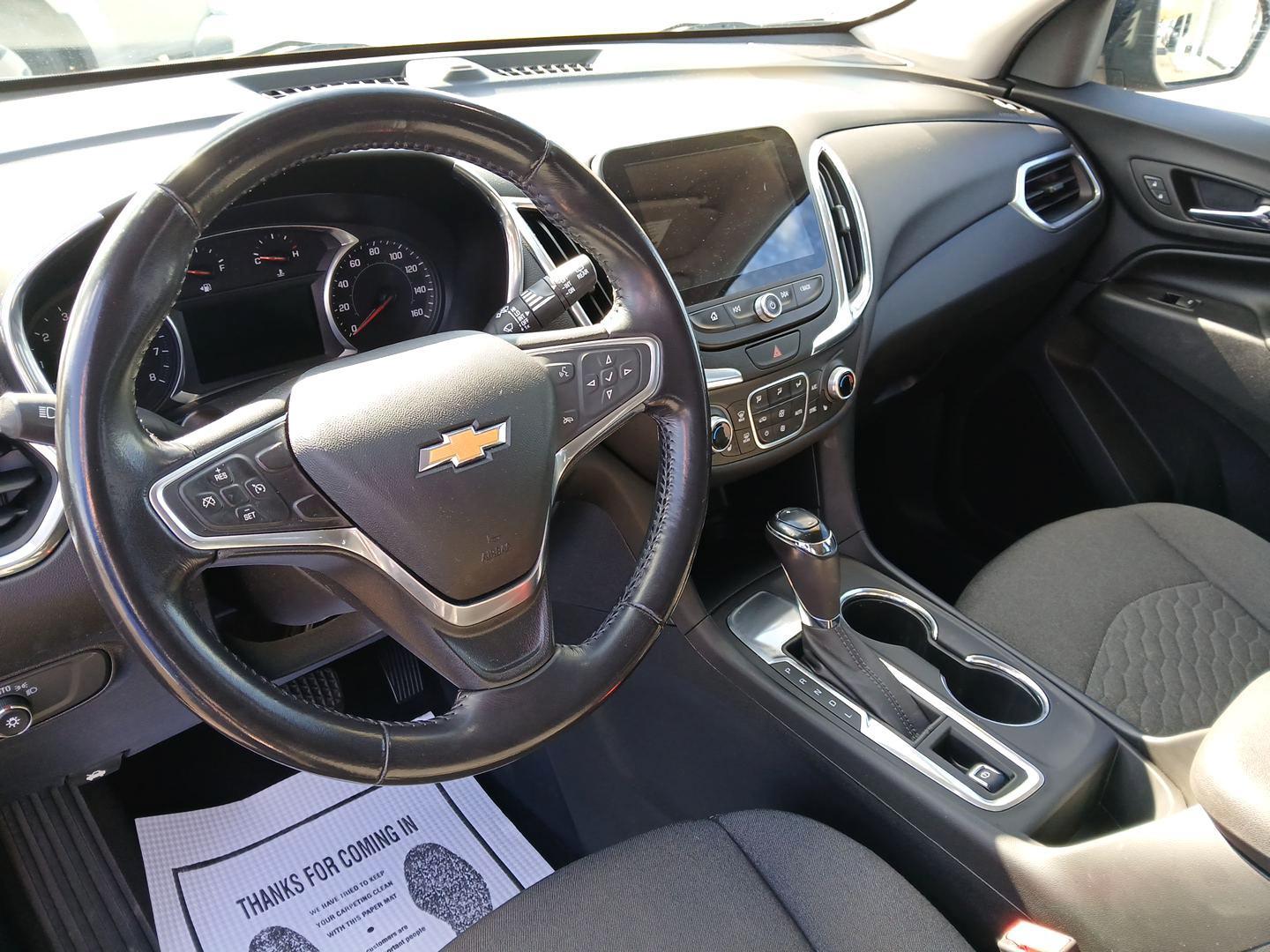 2018 Chevrolet Equinox LT 2WD (2GNAXJEV3J6) with an 1.5L L4 DIR DOHC 16V TURBO engine, 6-Speed Automatic transmission, located at 401 Woodman Dr, Riverside, OH, 45431, (937) 908-9800, 39.760899, -84.123421 - Photo#8