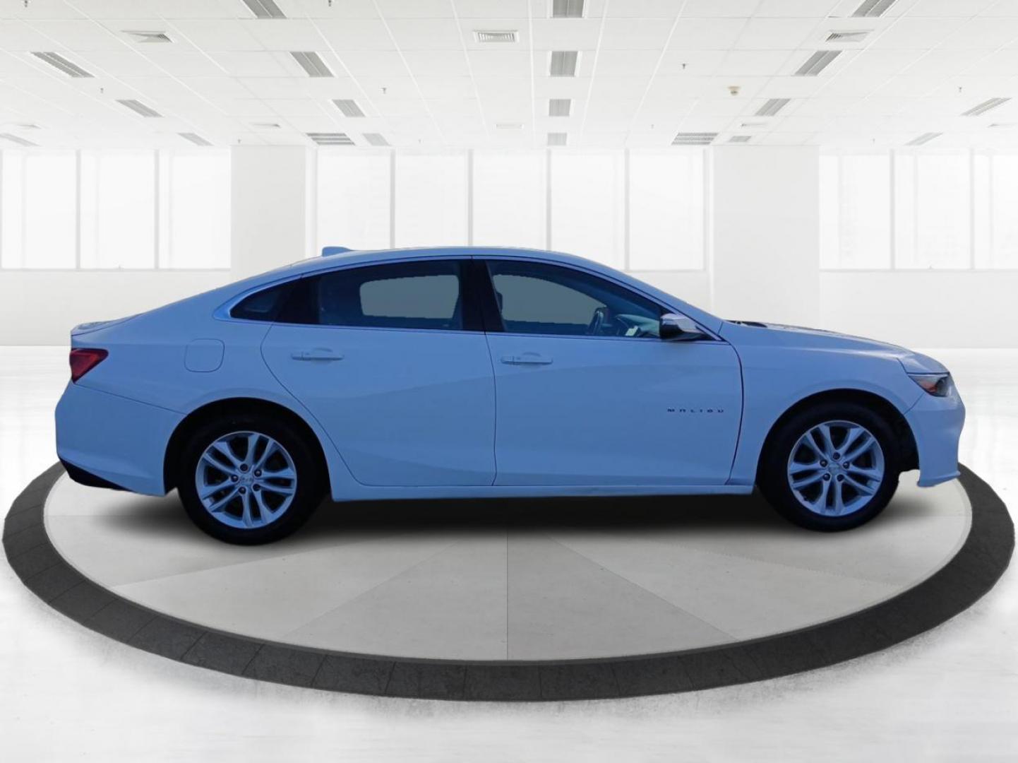 2018 Chevrolet Malibu LT (1G1ZD5ST1JF) with an 1.5L L4 DOHC 16V engine, 6-Speed Automatic transmission, located at 8750 N County Rd 25A, Piqua, OH, 45356, (937) 908-9800, 40.164391, -84.232513 - Photo#1