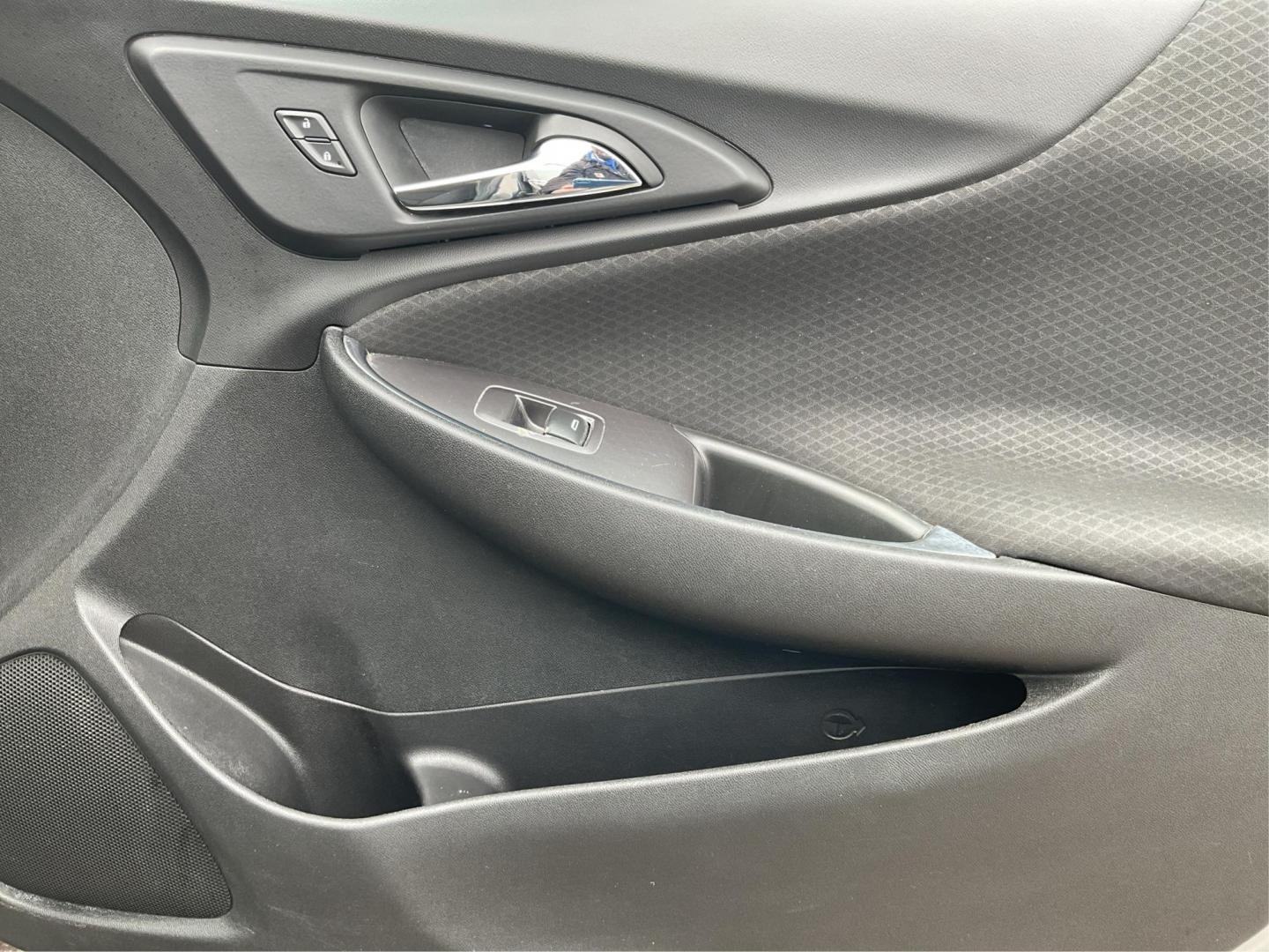 2018 Chevrolet Malibu LT (1G1ZD5ST0JF) with an ECOTEC 1.5L I-4 gasoline direct injection engine, located at 401 Woodman Dr, Riverside, OH, 45431, (937) 908-9800, 39.760899, -84.123421 - Photo#18