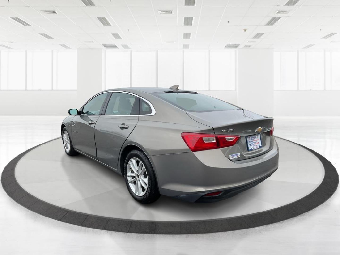 2018 Chevrolet Malibu LT (1G1ZD5ST0JF) with an ECOTEC 1.5L I-4 gasoline direct injection engine, located at 401 Woodman Dr, Riverside, OH, 45431, (937) 908-9800, 39.760899, -84.123421 - Photo#4
