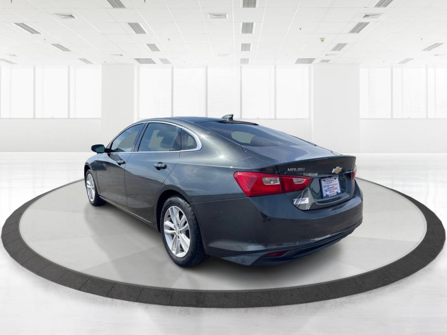 2018 Chevrolet Malibu LT (1G1ZD5ST9JF) with an ECOTEC 1.5L I-4 gasoline direct injection engine, located at 401 Woodman Dr, Riverside, OH, 45431, (937) 908-9800, 39.760899, -84.123421 - Photo#4
