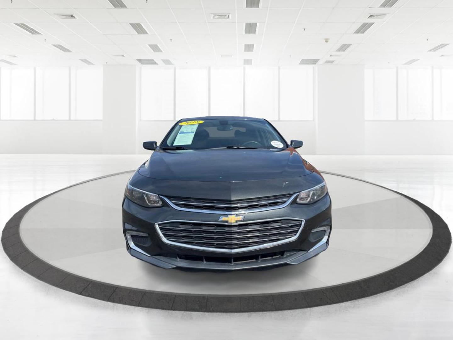 2018 Chevrolet Malibu LT (1G1ZD5ST9JF) with an ECOTEC 1.5L I-4 gasoline direct injection engine, located at 401 Woodman Dr, Riverside, OH, 45431, (937) 908-9800, 39.760899, -84.123421 - Photo#6