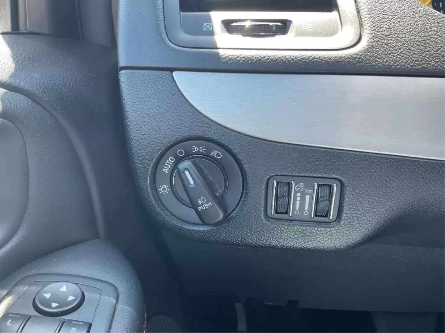 2018 Dodge Grand Caravan GT (2C4RDGEGXJR) with an Pentastar 3.6L V-6 DOHC engine, located at 8750 N County Rd 25A, Piqua, OH, 45356, (937) 908-9800, 40.164391, -84.232513 - Photo#16