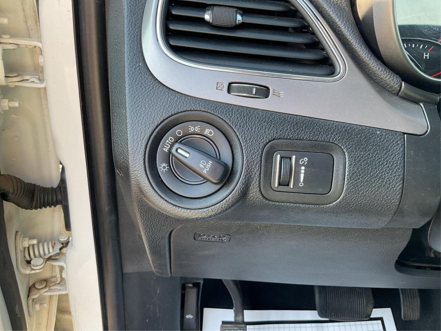 2018 Dodge Journey Crossroad (3C4PDCGG3JT) with an Pentastar 3.6L V-6 DOHC engine, located at 1951 S Dayton Lakeview Rd., New Carlisle, OH, 45344, (937) 908-9800, 39.890999, -84.050255 - Photo#16
