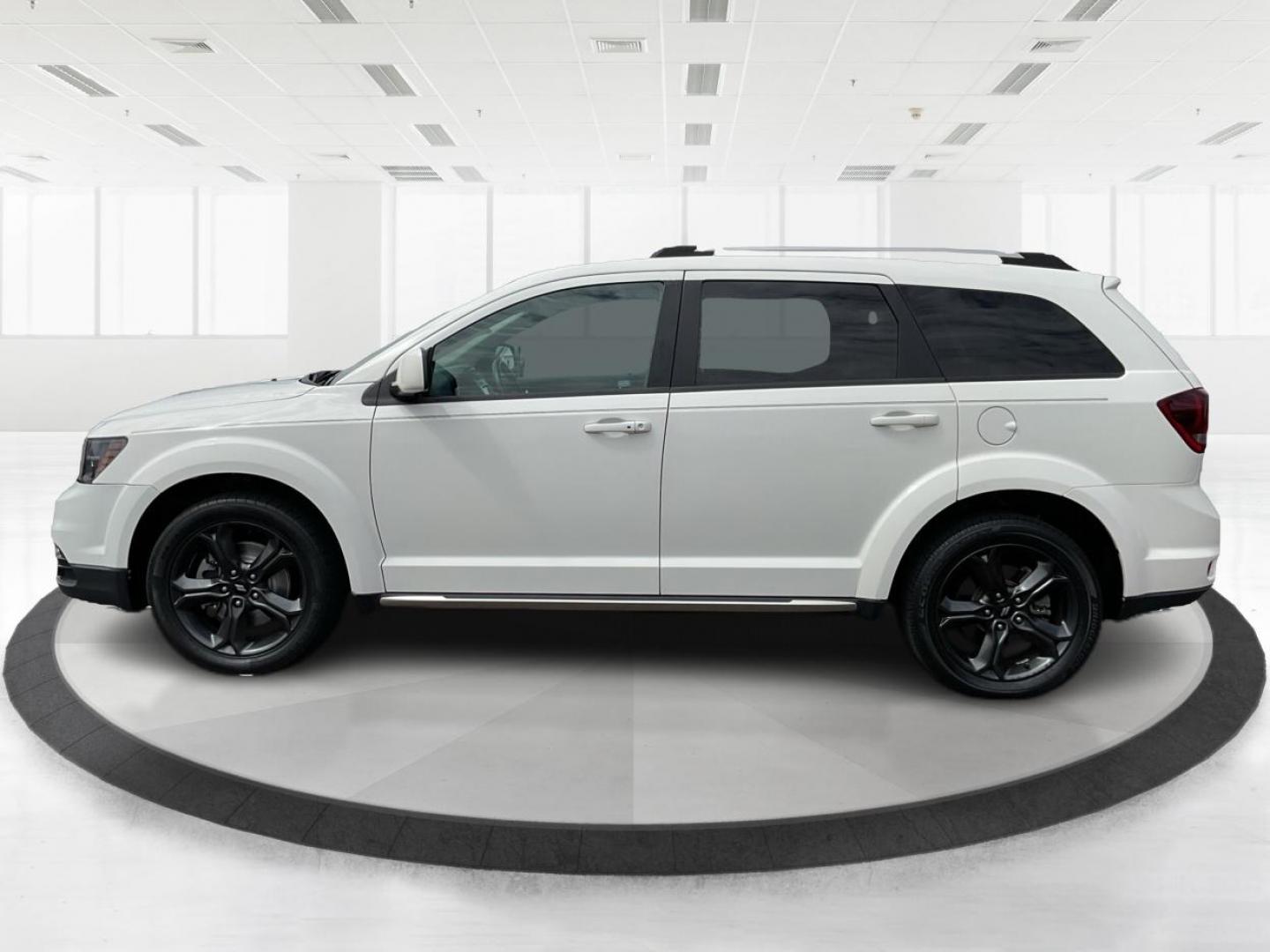 2018 Dodge Journey Crossroad (3C4PDCGG5JT) with an Pentastar 3.6L V-6 DOHC engine, located at 1099 N County Rd 25A , Troy, OH, 45373, (937) 908-9800, 40.057079, -84.212883 - Photo#3