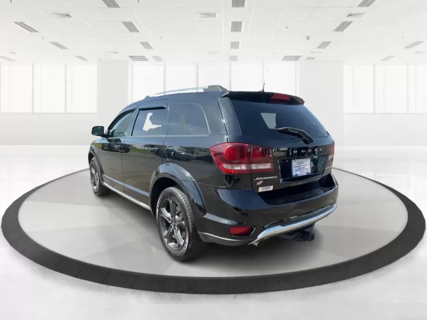 2018 Dodge Journey Crossroad AWD (3C4PDDGG8JT) with an Pentastar 3.6L V-6 DOHC engine, located at 8750 N County Rd 25A, Piqua, OH, 45356, (937) 908-9800, 40.164391, -84.232513 - Photo#4