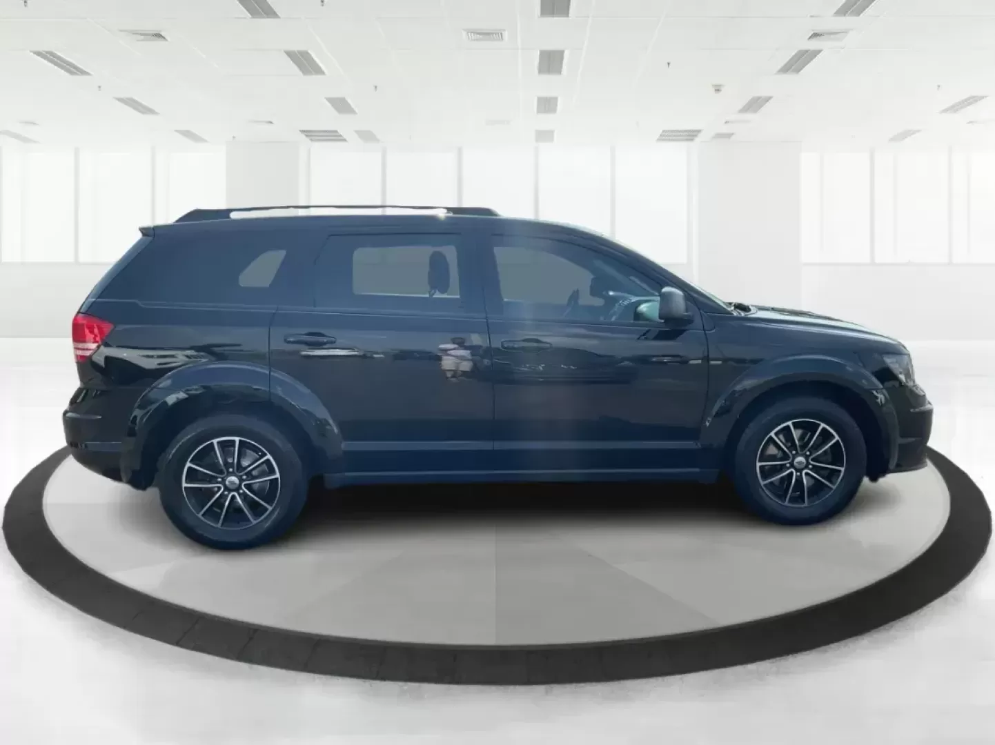 2018 Dodge Journey SE (3C4PDCAB0JT) with an Tigershark MultiAir 2.4L I-4 DOHC engine, located at 1951 S Dayton Lakeview Rd., New Carlisle, OH, 45344, (937) 908-9800, 39.890999, -84.050255 - Photo#1