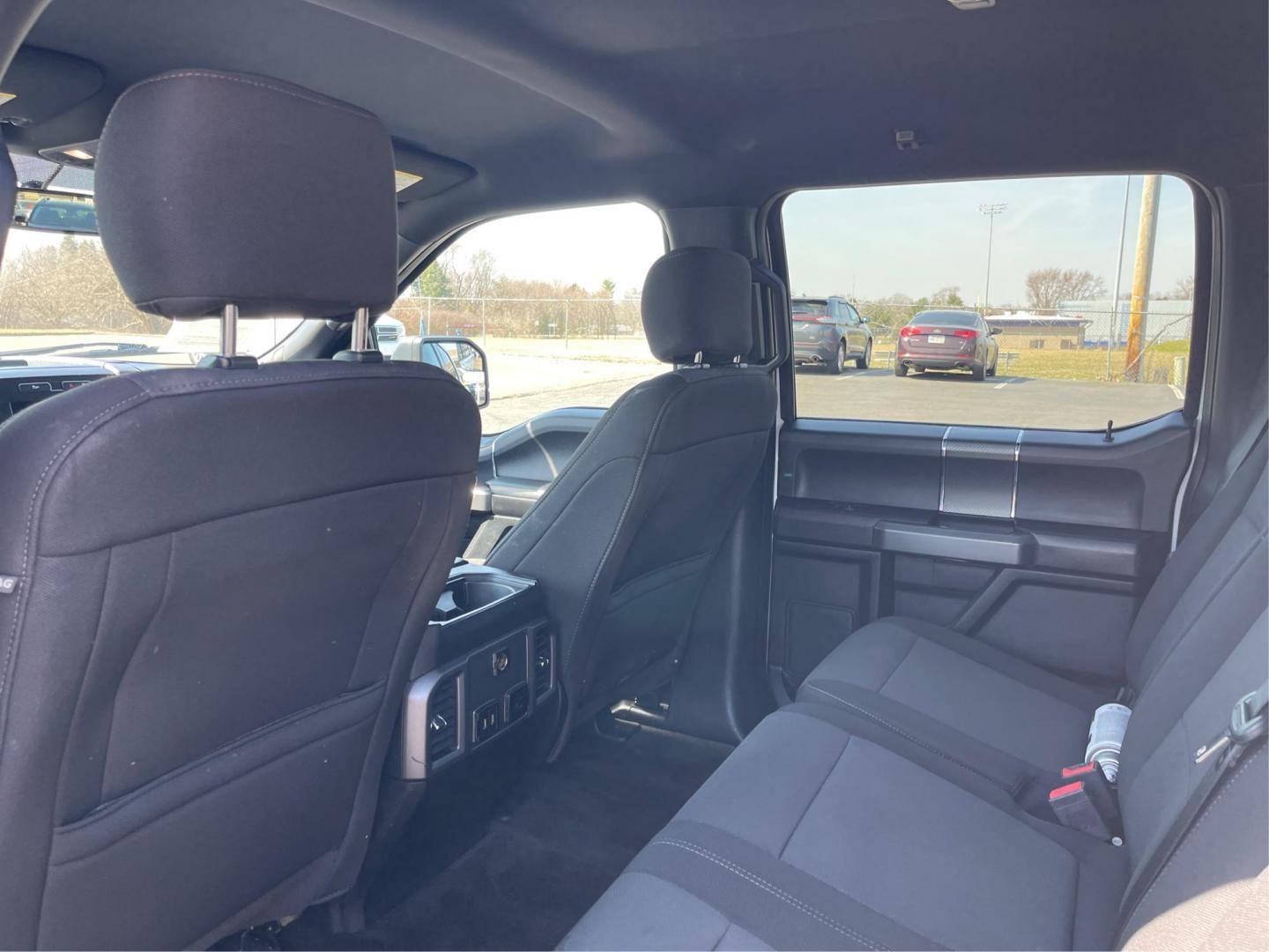 2018 Ford F-150 XL SuperCrew 5.5-ft. Bed 4WD (1FTEW1EG6JF) with an 3.5L V6 TURBO engine, 6-Speed Automatic transmission, located at 8750 N County Rd 25A, Piqua, OH, 45356, (937) 908-9800, 40.164391, -84.232513 - Photo#9